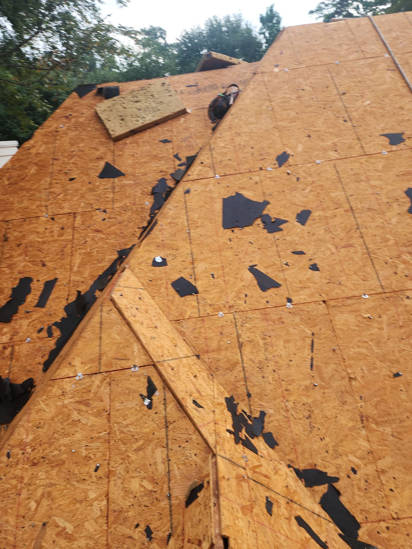 Residential Roofing Installation using Owen's Corning Duration (Lifetime) Shingles by Roof Repair Company
