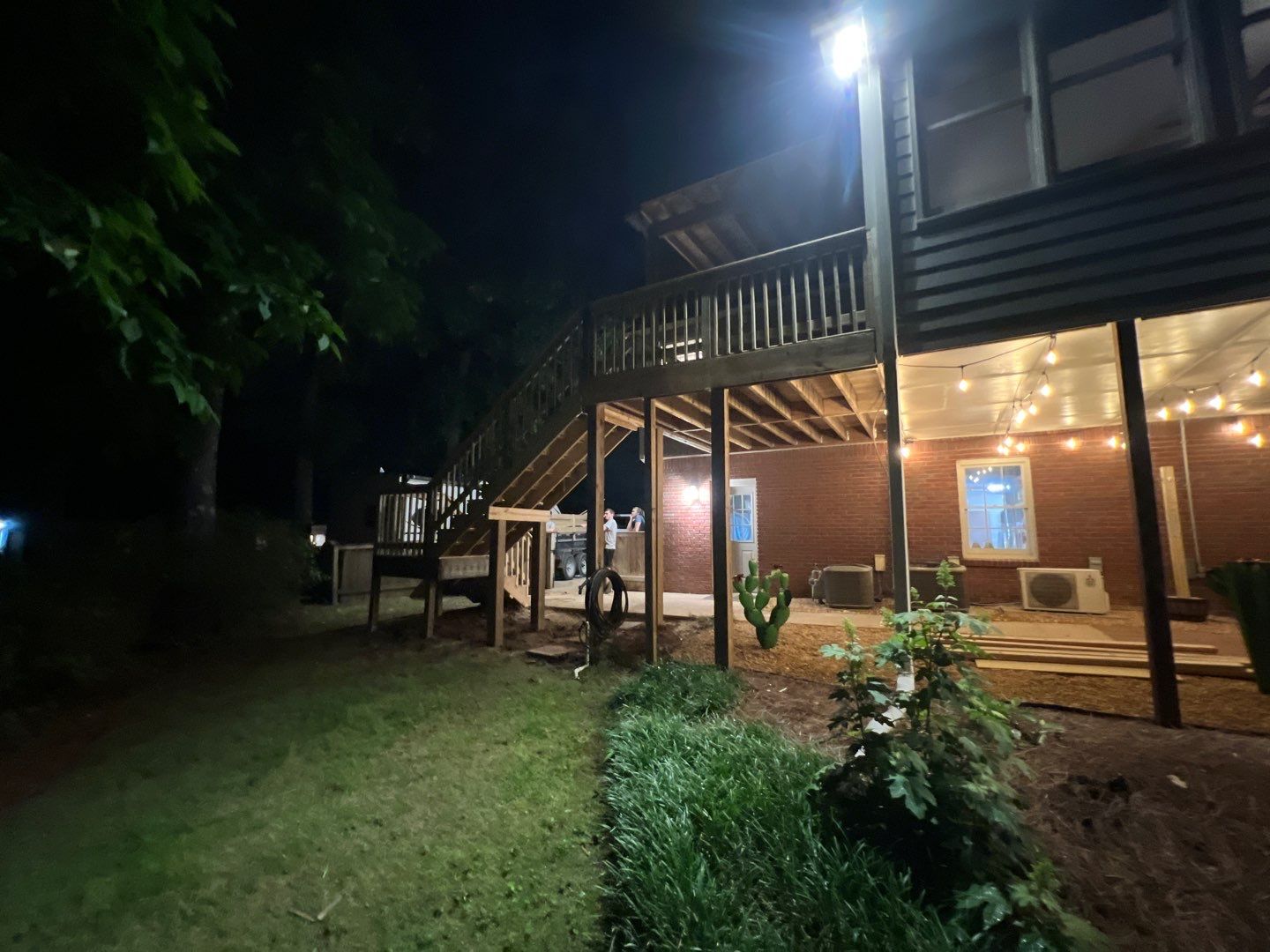 South Trace - Deck Installation  by Pillar and Pine