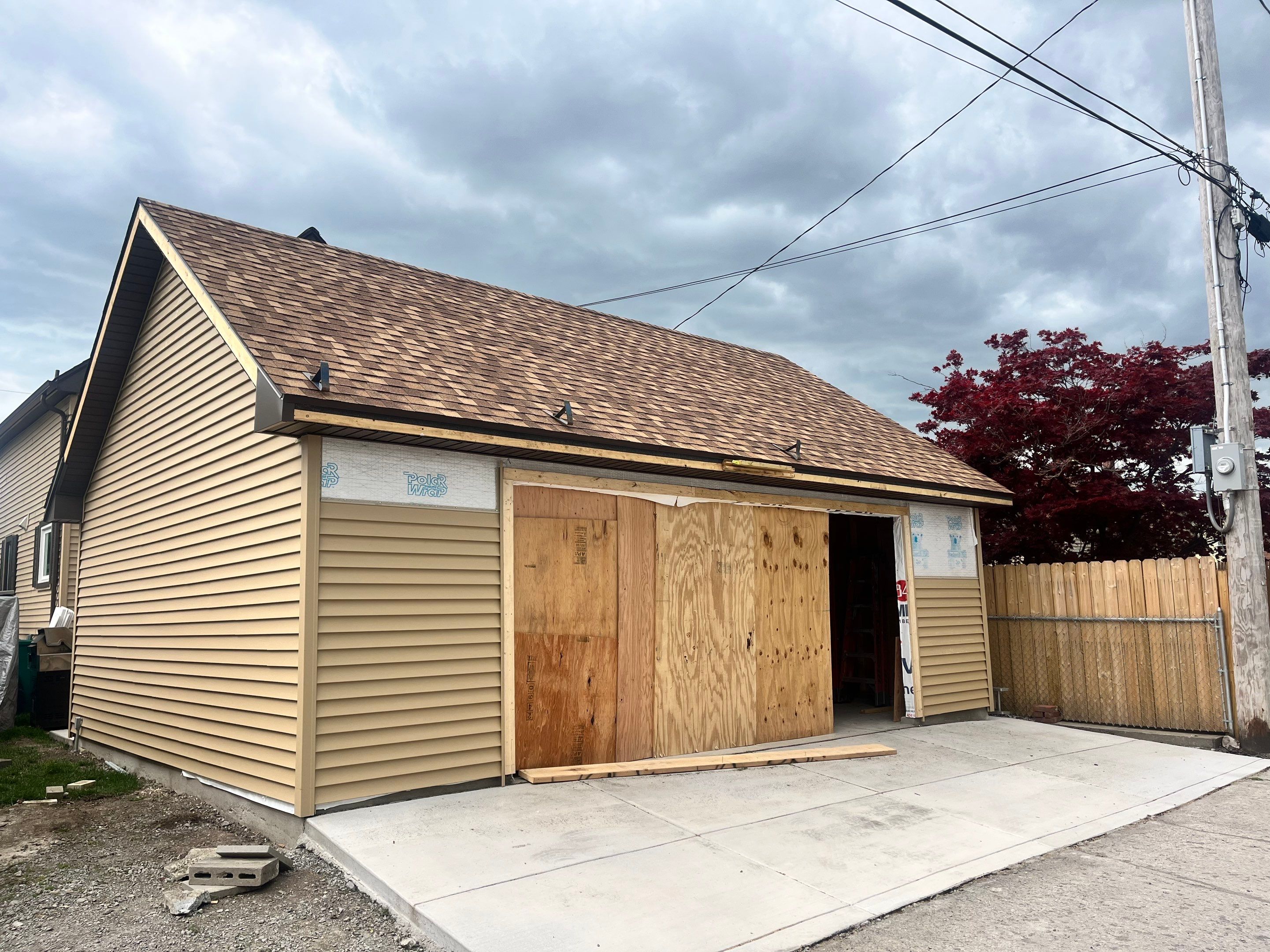 Garage by Ivy Lea Construction
