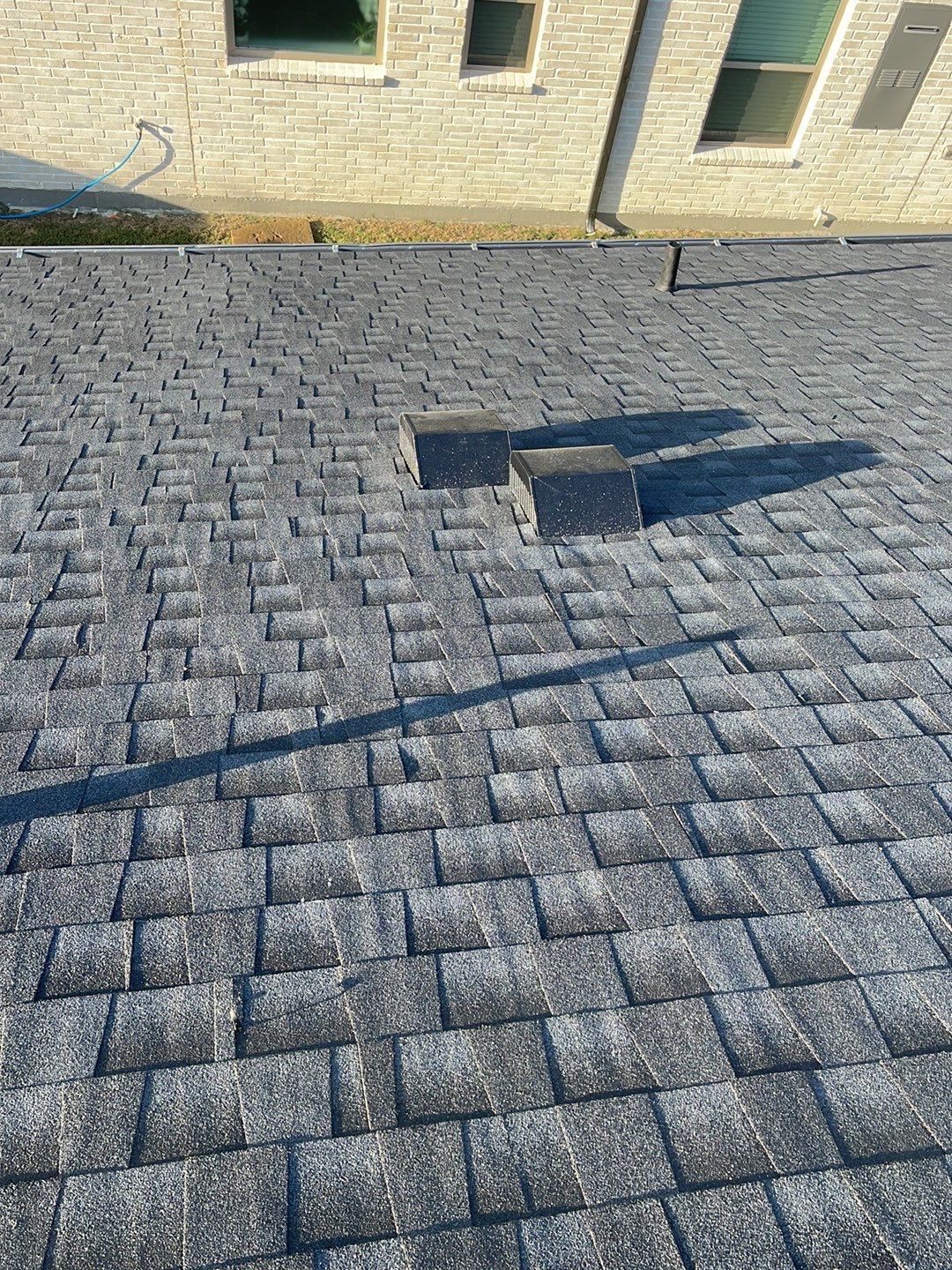 GAF HDZ - Weathered Wood by Elite Roofing LLC