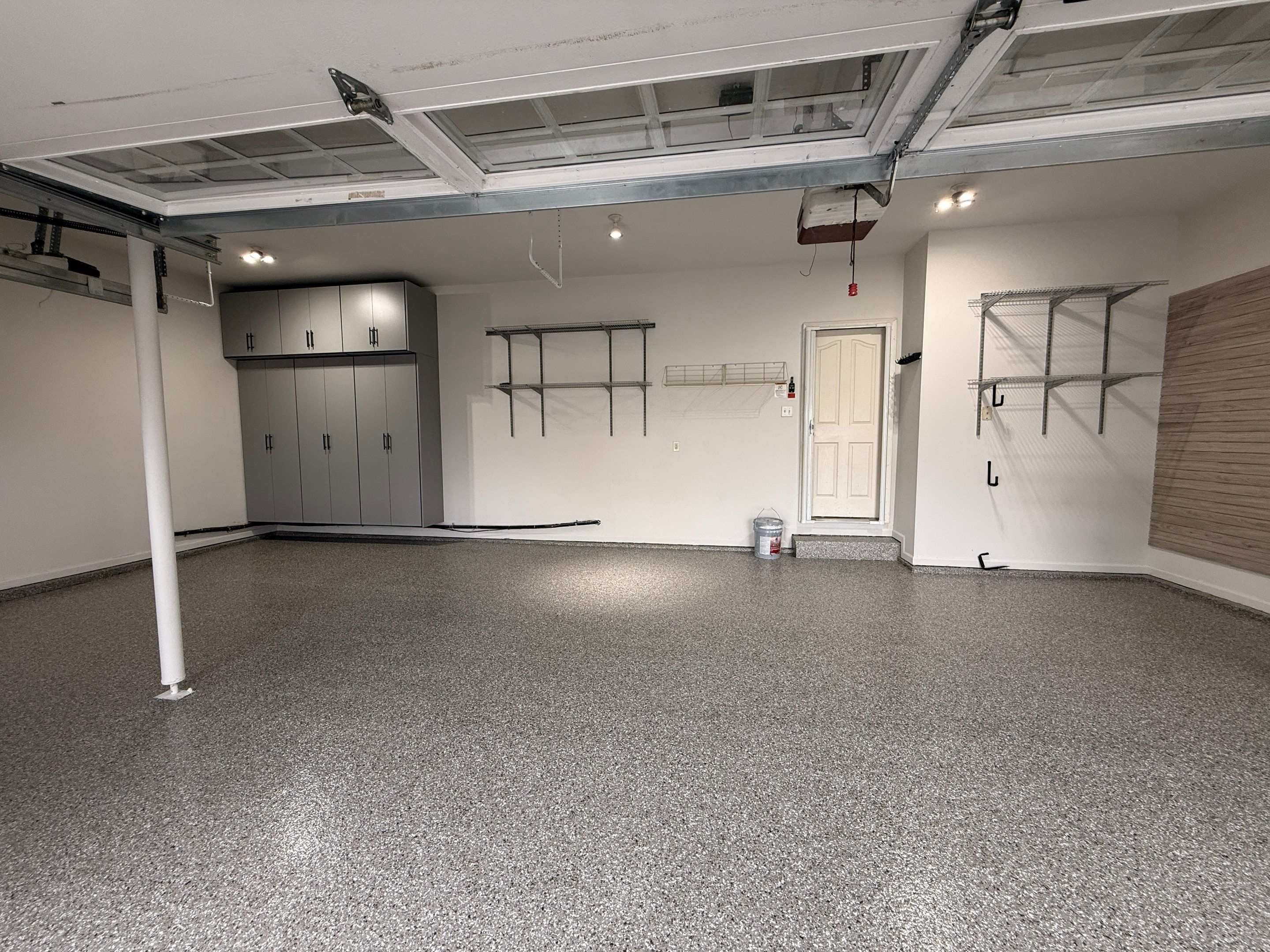 Banner Garage featured photo.