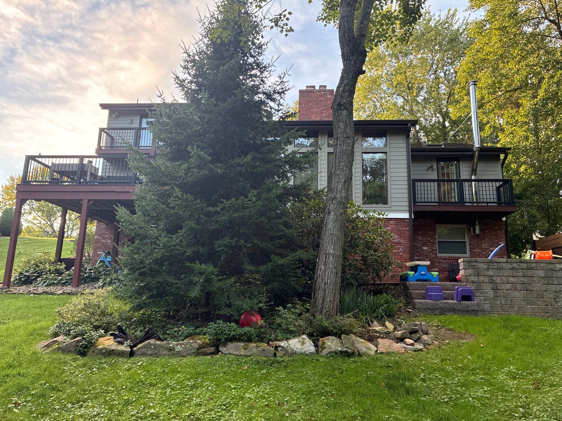 Home Siding Renovation Featuring James Hardie Monterey Taupe Siding by Ideal Siding Pittsburgh