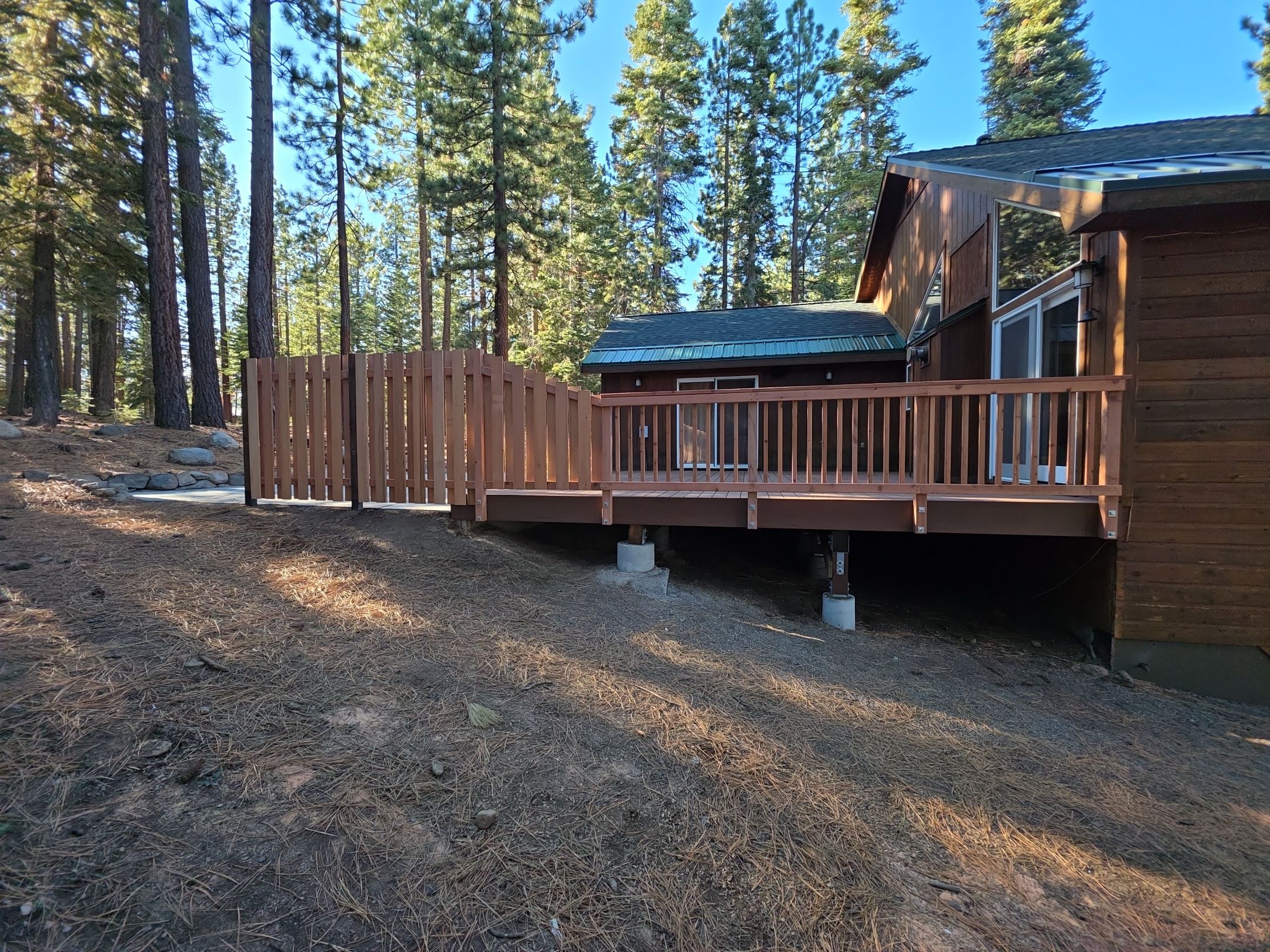 Decks/Patio by The Tahoe Tradesman