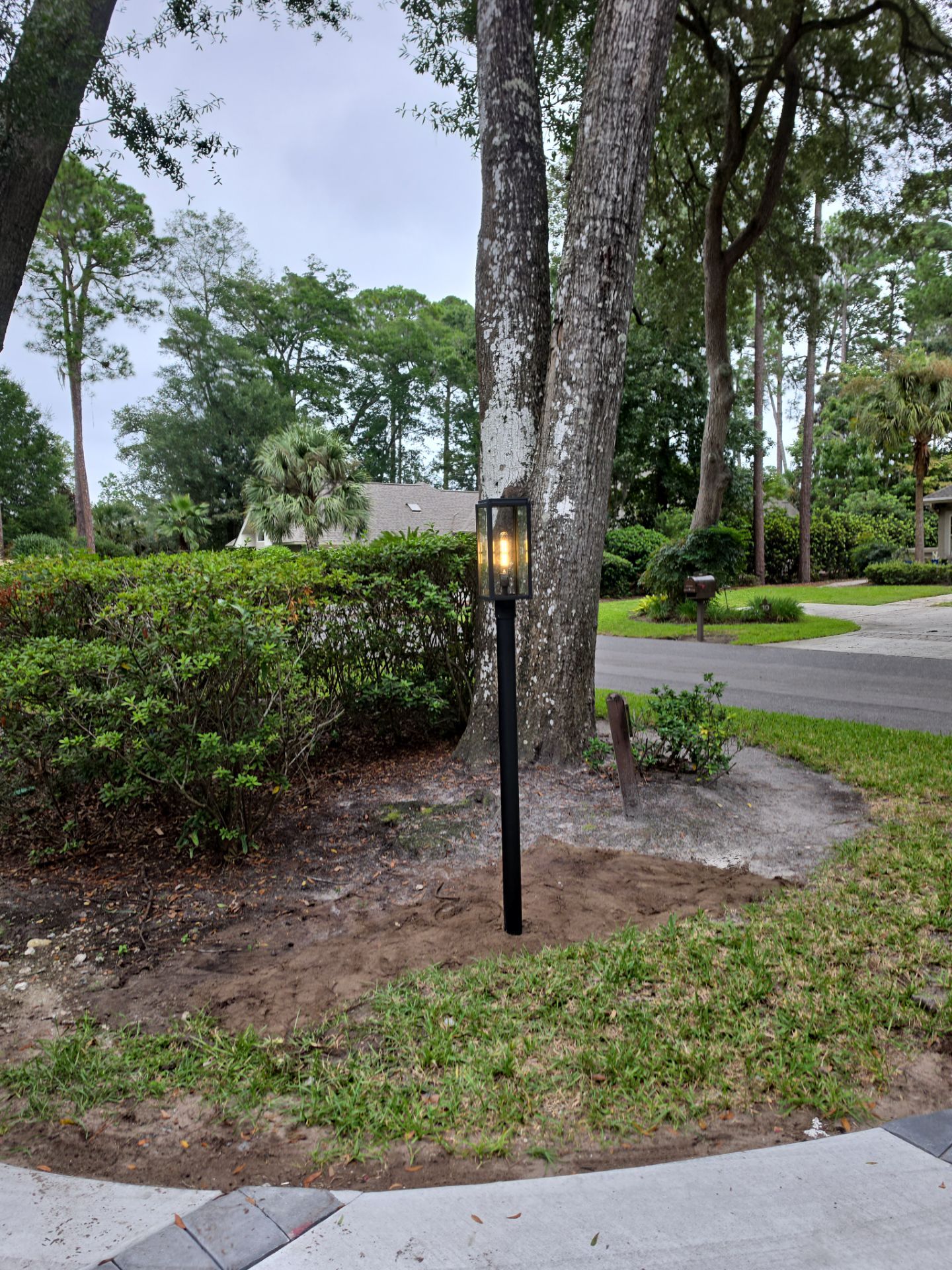 Modern Exterior Lighting and Landscape Fixture Installation in Hilton Head by Selectric LLC