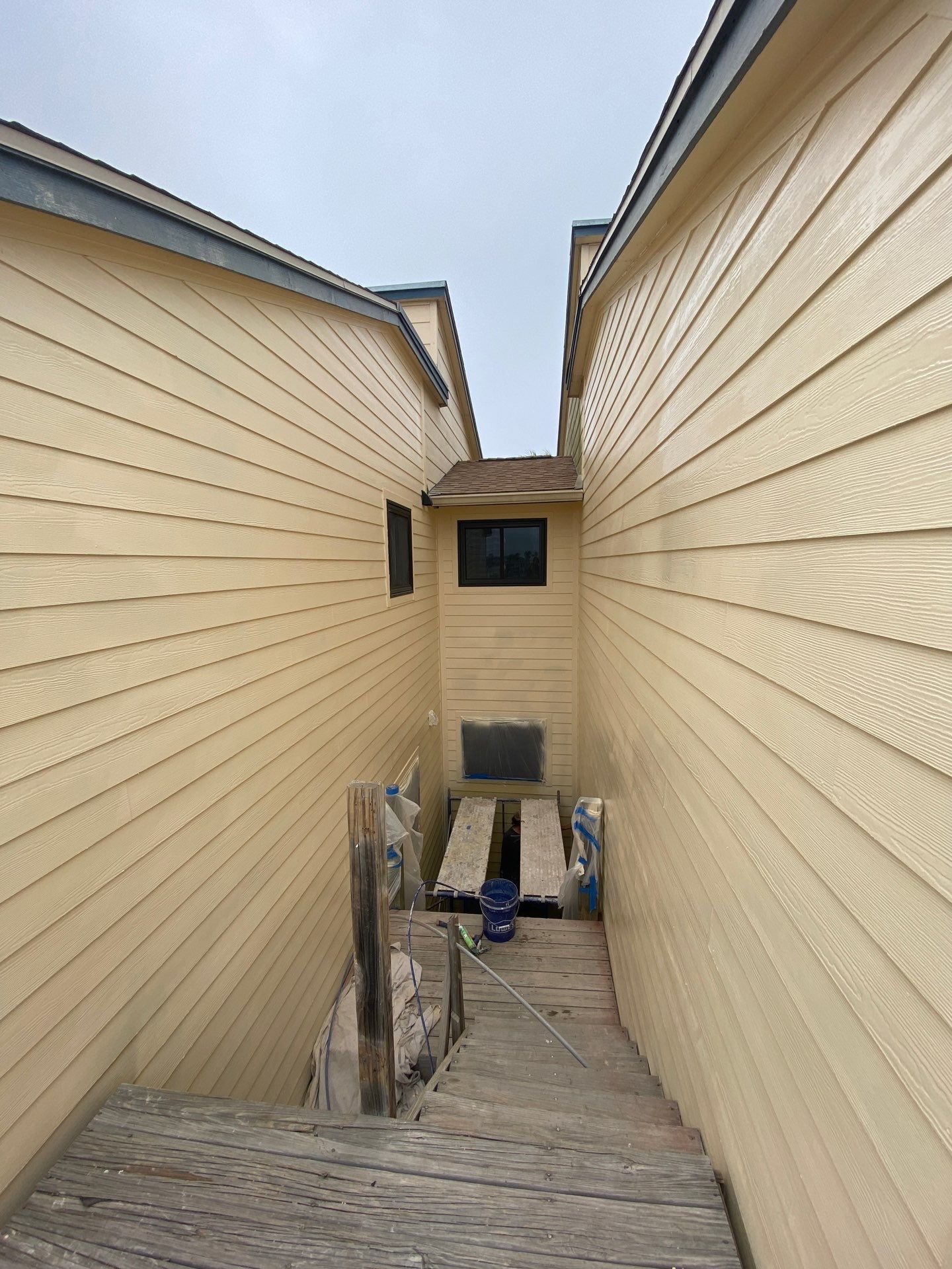 Exterior remodel Fortuna Bay Condos by Bayfront Roofing and Construction