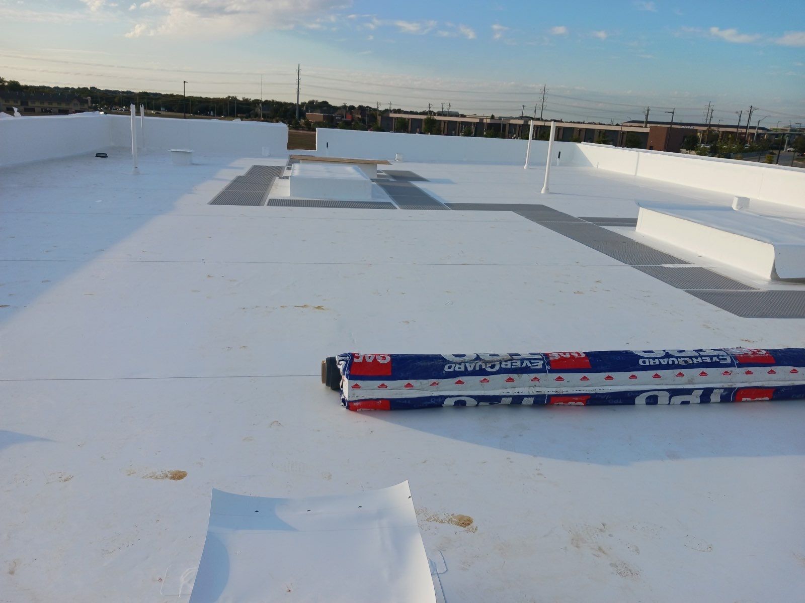 Commercial Roofing Installation using GAF Everguard TPO - Veterinary Emergency Group by Roof Experts