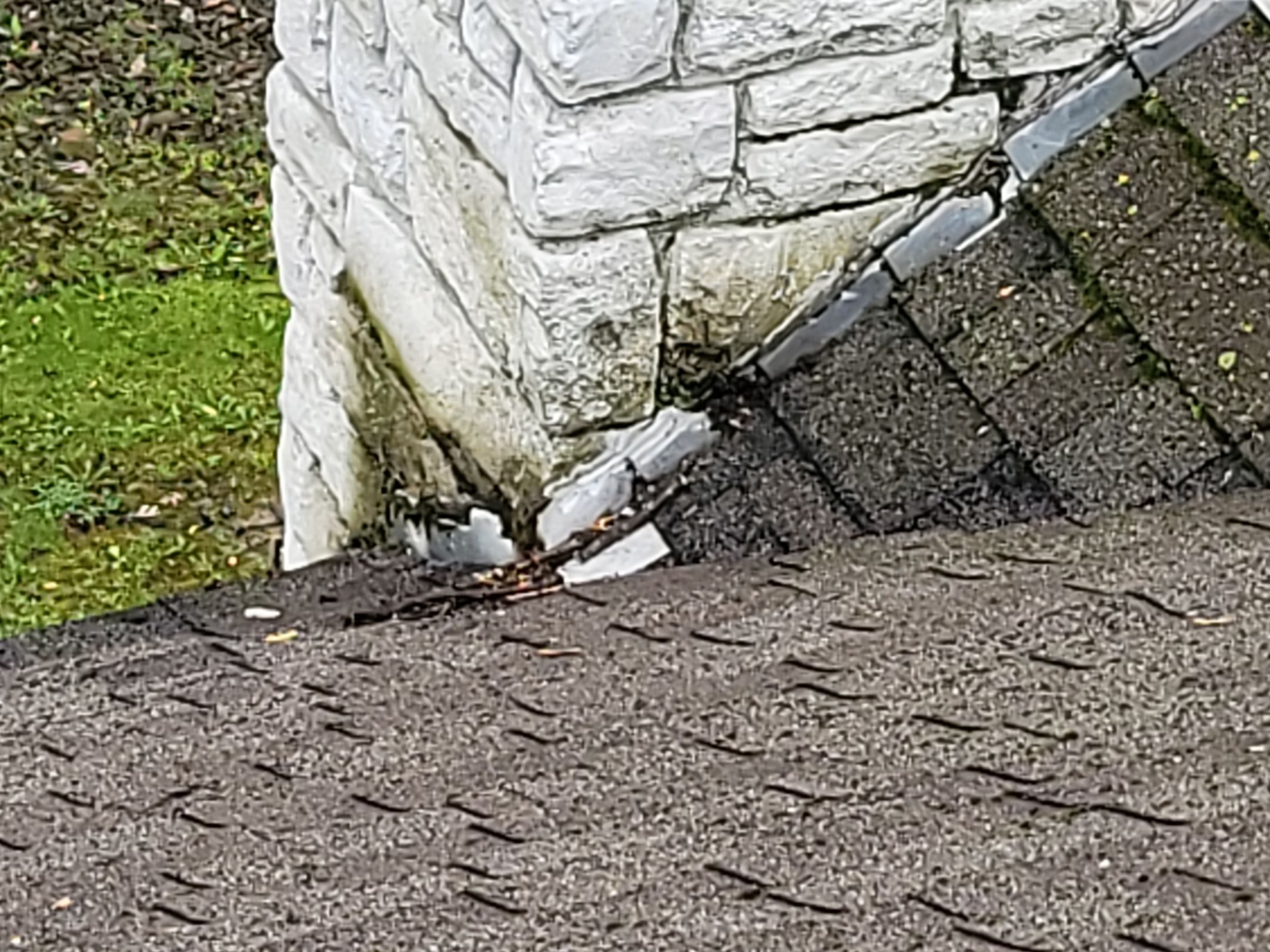 ATLAS PINNACLE COLOR: BLACK SHADOW by Eagle Eye Roofing