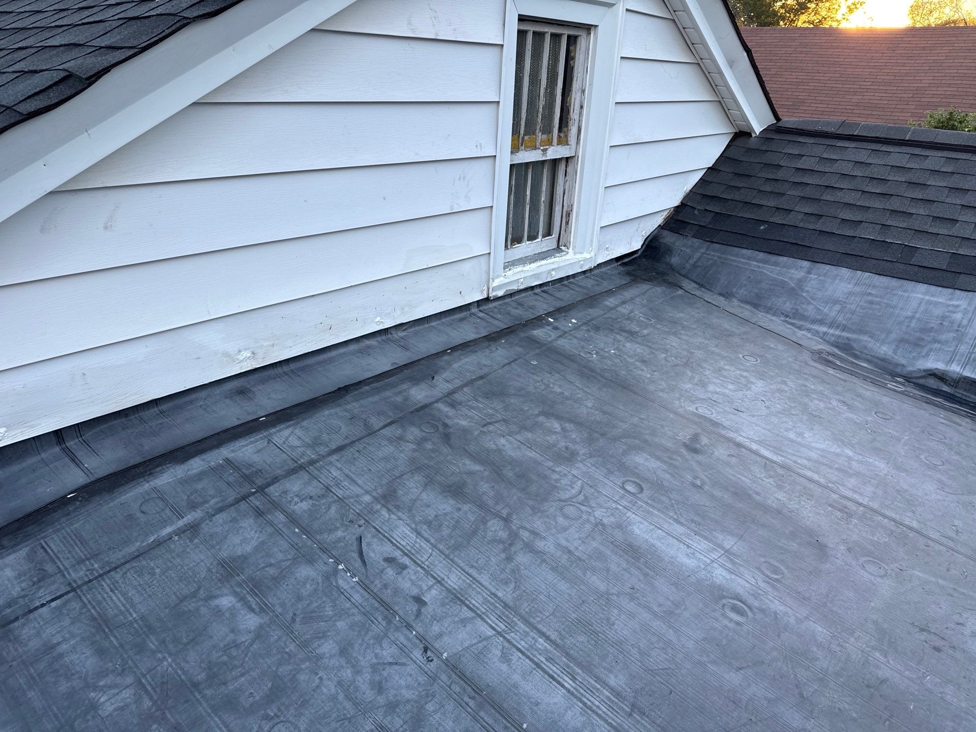 EPDM Flat Roof Installation in Richmond by Cade Construction
