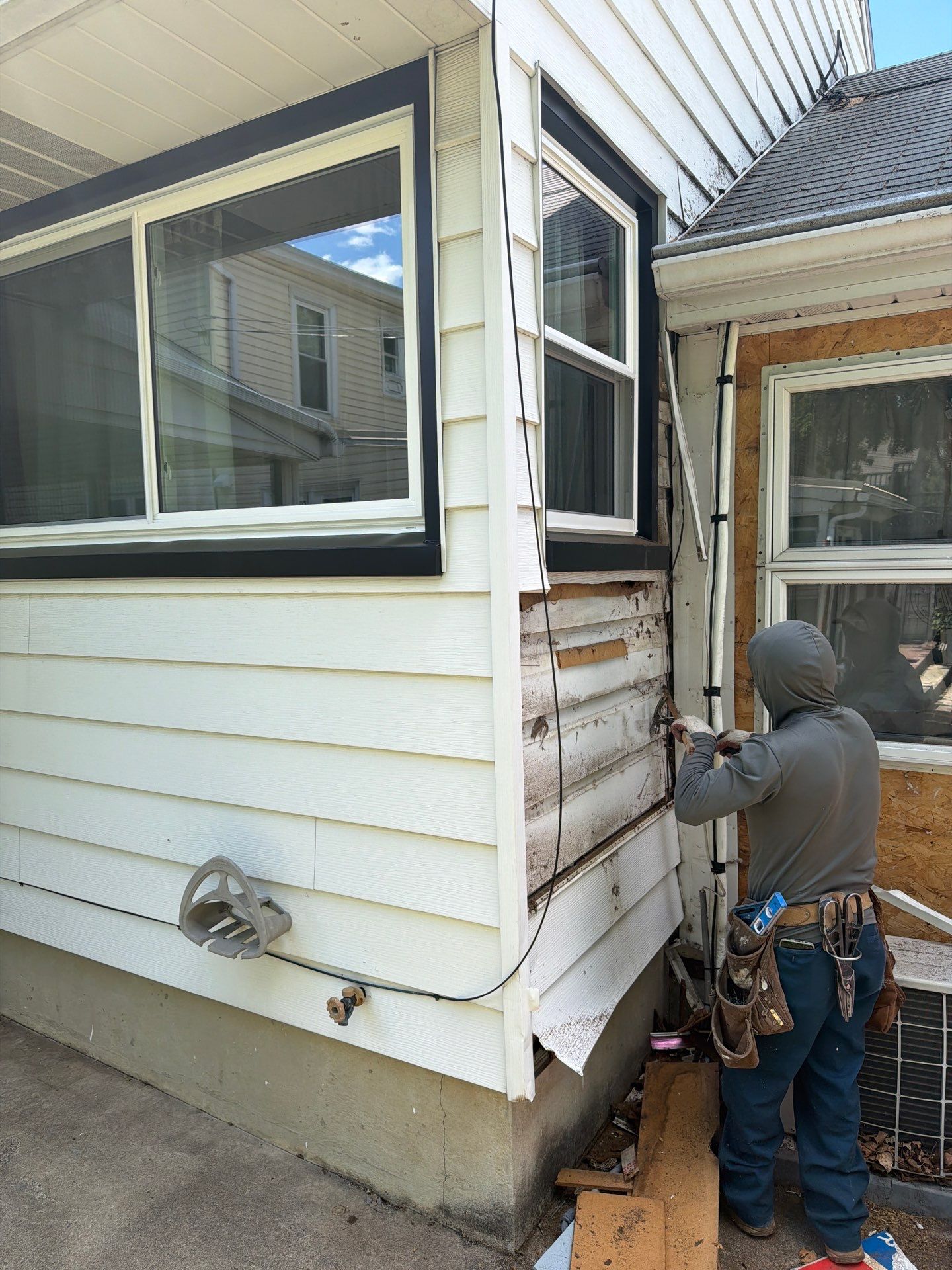 Royal Siding and Okna Windows by Aspen Home Improvements