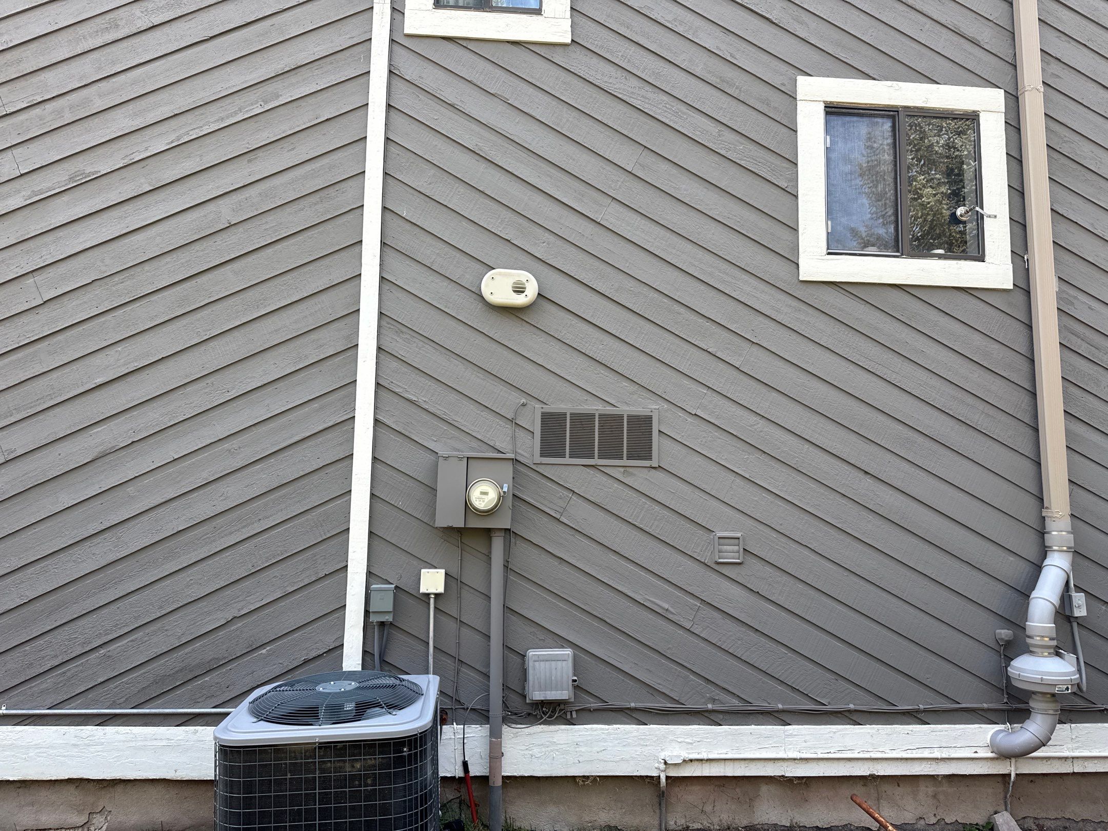 Bountiful | James Hardie Lap Siding | Timber Bark by Ideal Siding Utah