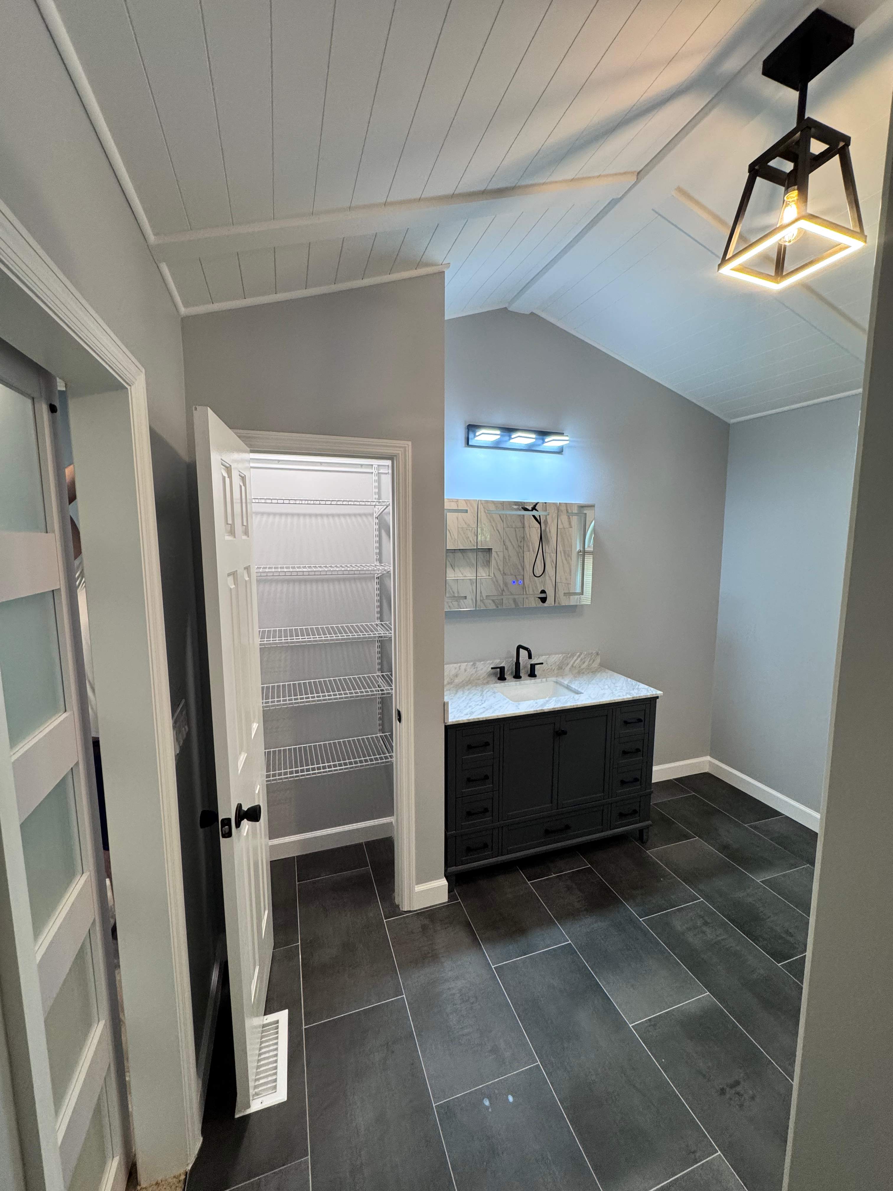 Master bathroom renovation by Prudencio
