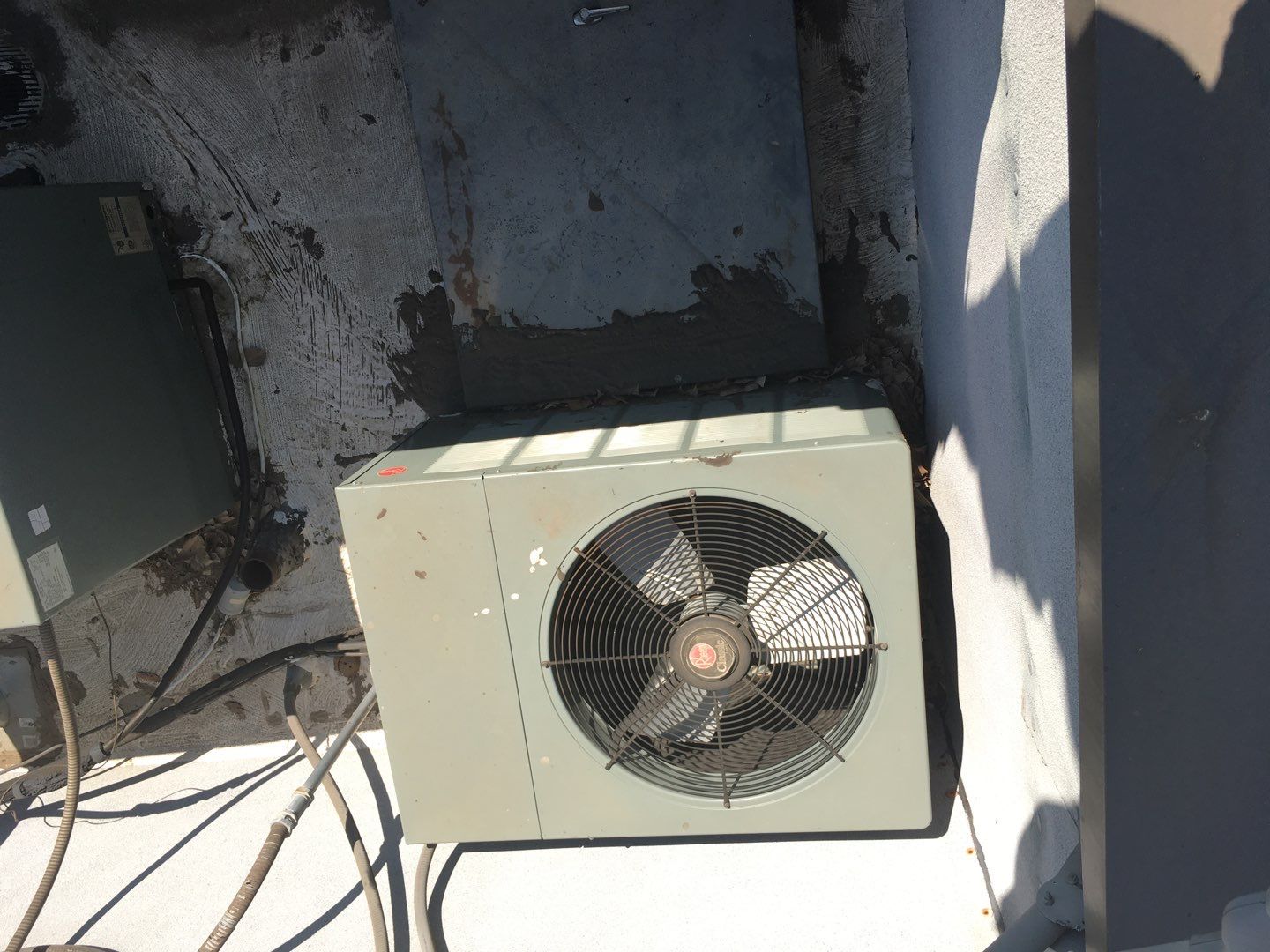 Spray foam and coatings inside commercial building HVAC well using Spray foam and coatings over existing BUR system by Straight Edge Roofing Inc