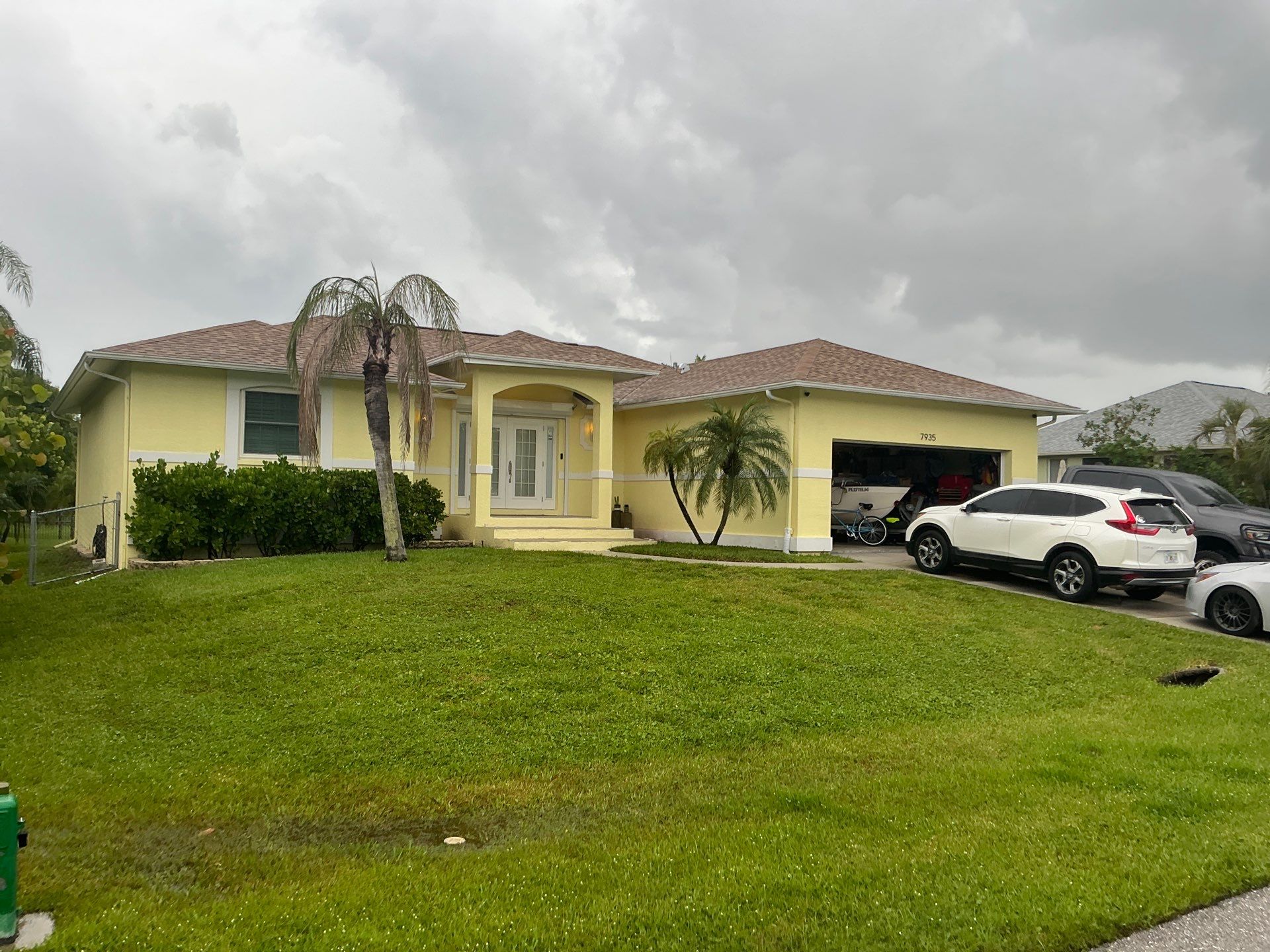 6-Inch Seamless Gutters in Fort Myers FL by Gutter Professors