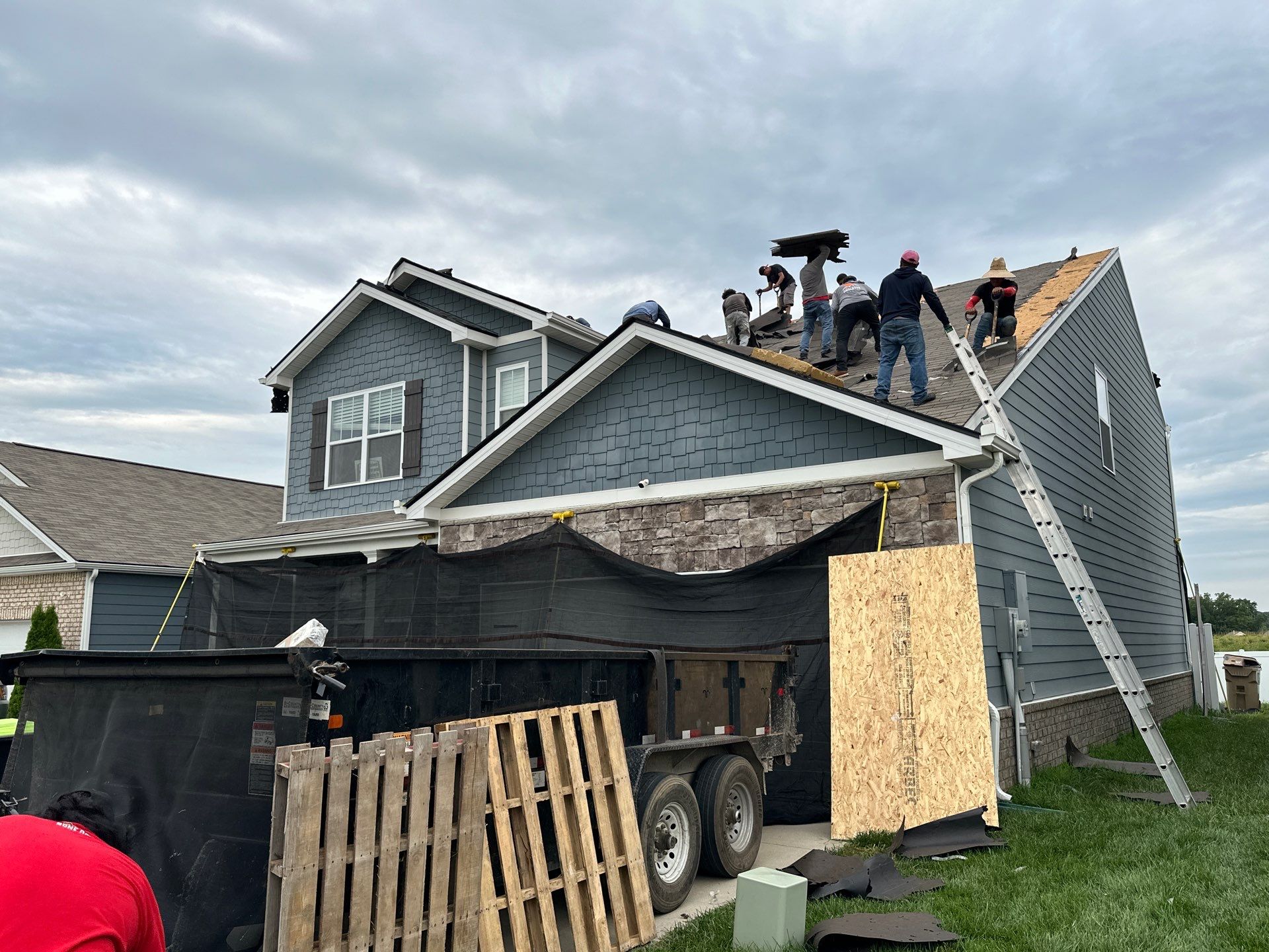 Residential Roofing Installation using Gaf Timberline HDZ Weathered Wood by Undersun Roofing 