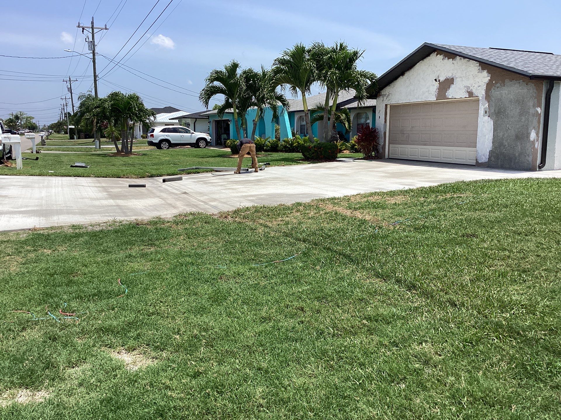 Bronze Seamless Gutters using 6 Inch Seamless Gutters in Cape Coral by Gutter Professors