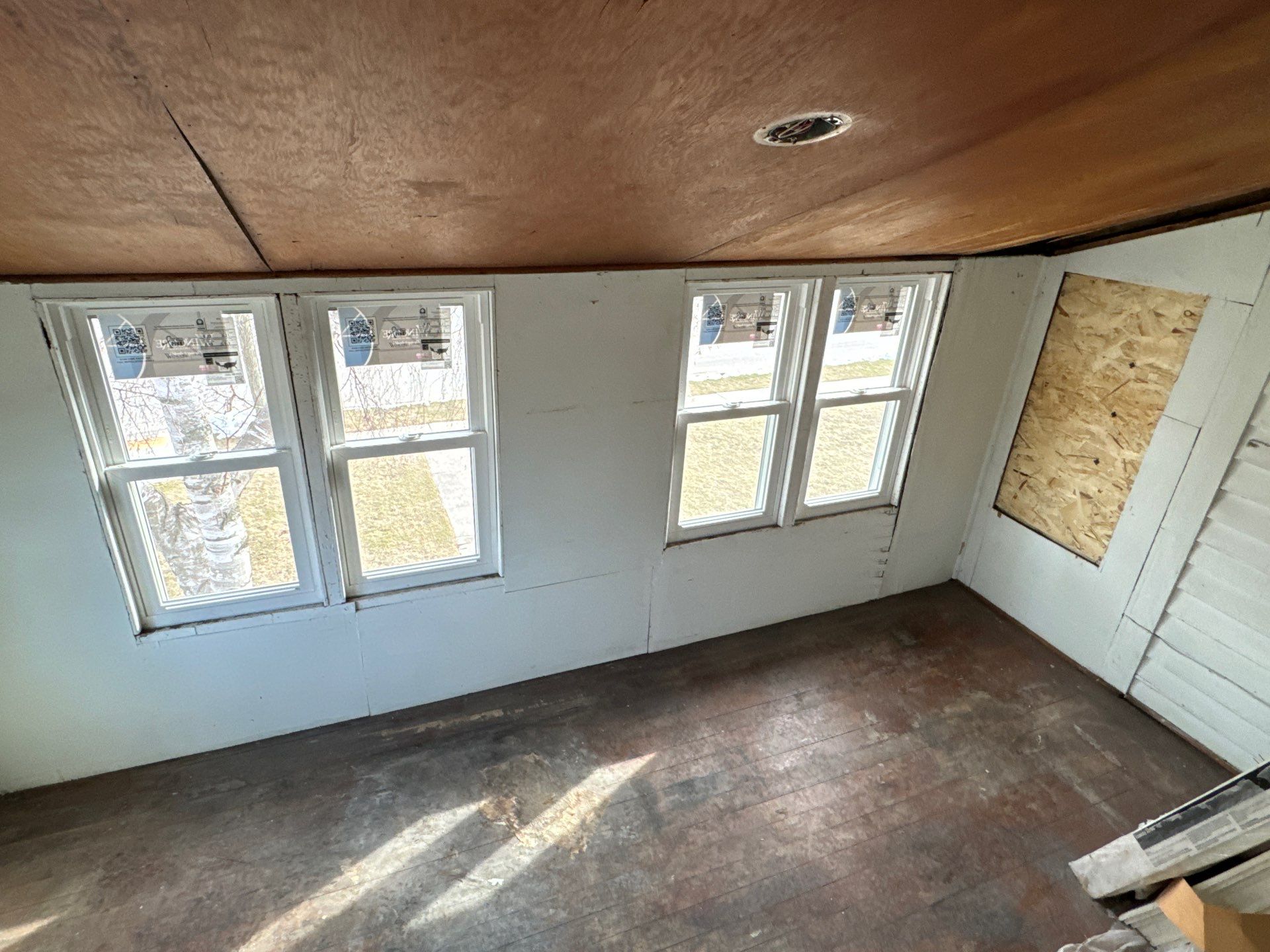 TAMMY'S DREAM HOME FIX UP!  by Gellings Roofing & Siding