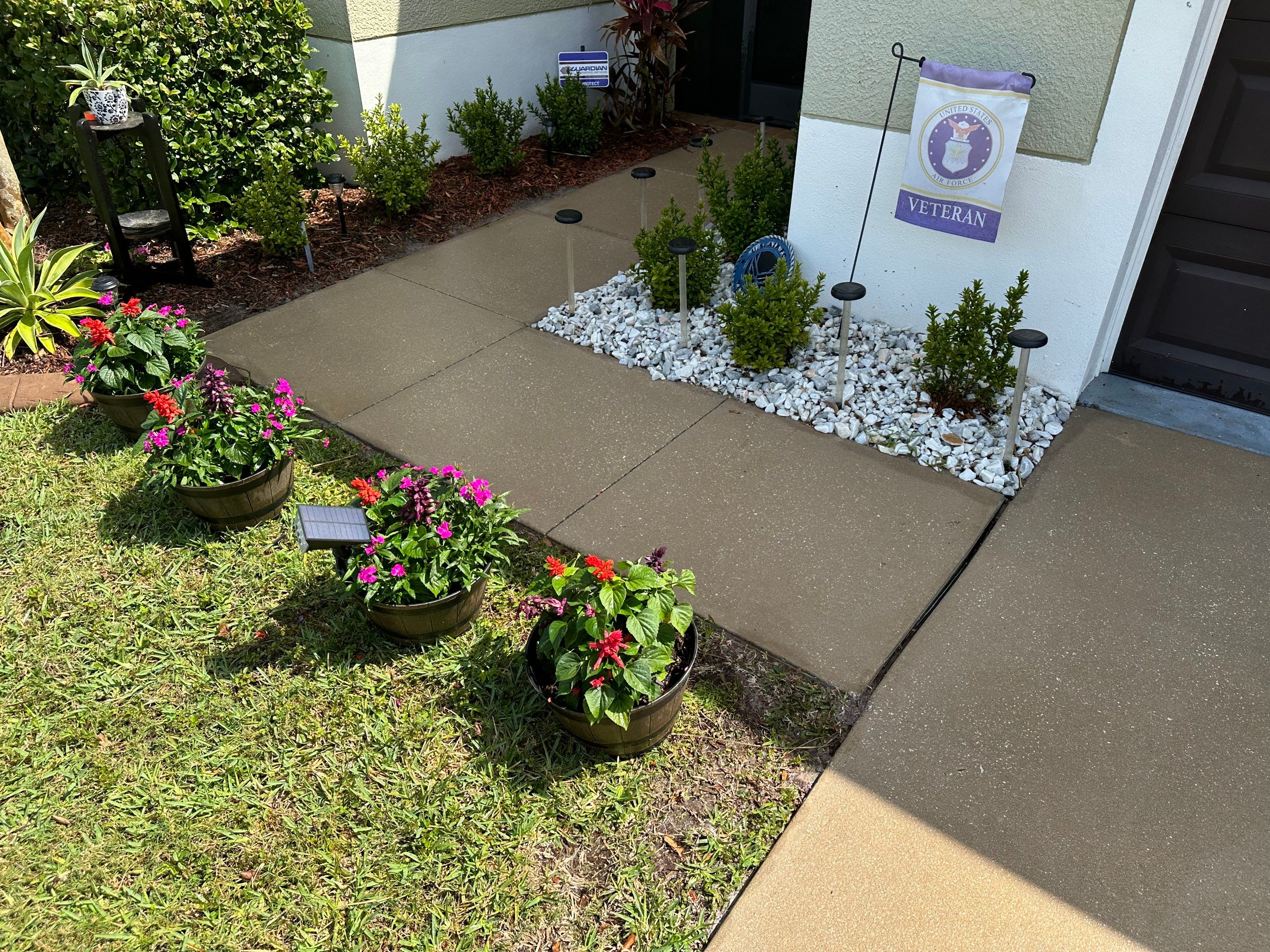Driveway Cleaning in River Plantation Community, Parrish, FL by Sunshine AquaWash