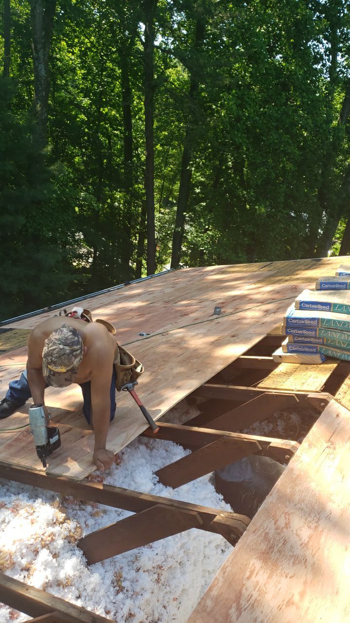 Springfield CertainTeed Landmark Weathered Wood Roof Installation by RM Banning, Inc.