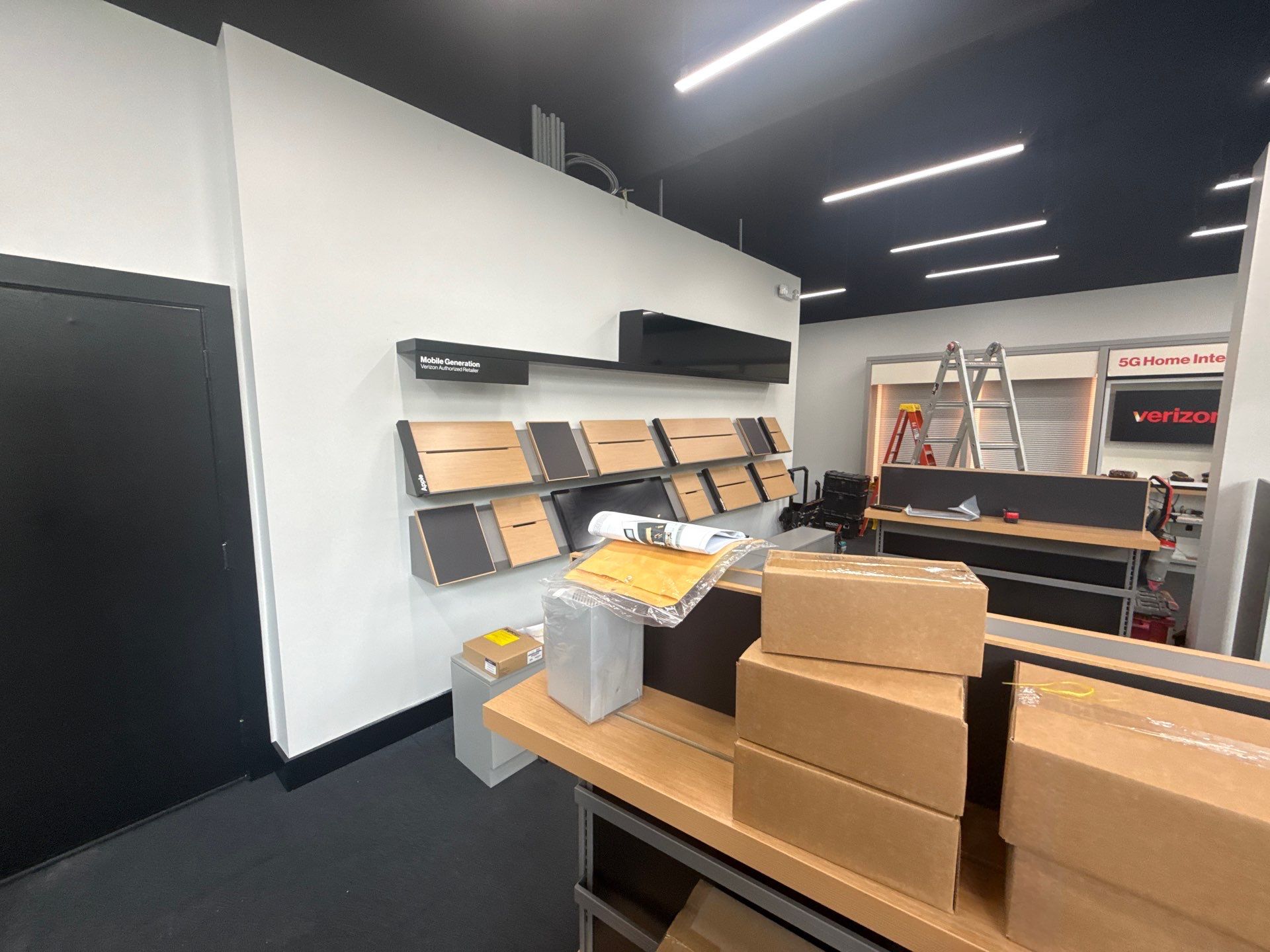 Commercial Retail Build Out for Verizon Mobile in Atlanta by Mark Allan Contracting