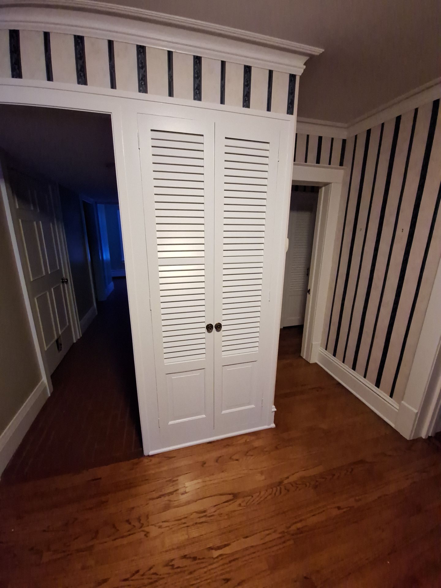 Comprehensive Interior Painting and Drywall Repairs for a North Muskegon Residence by Gordon Painting