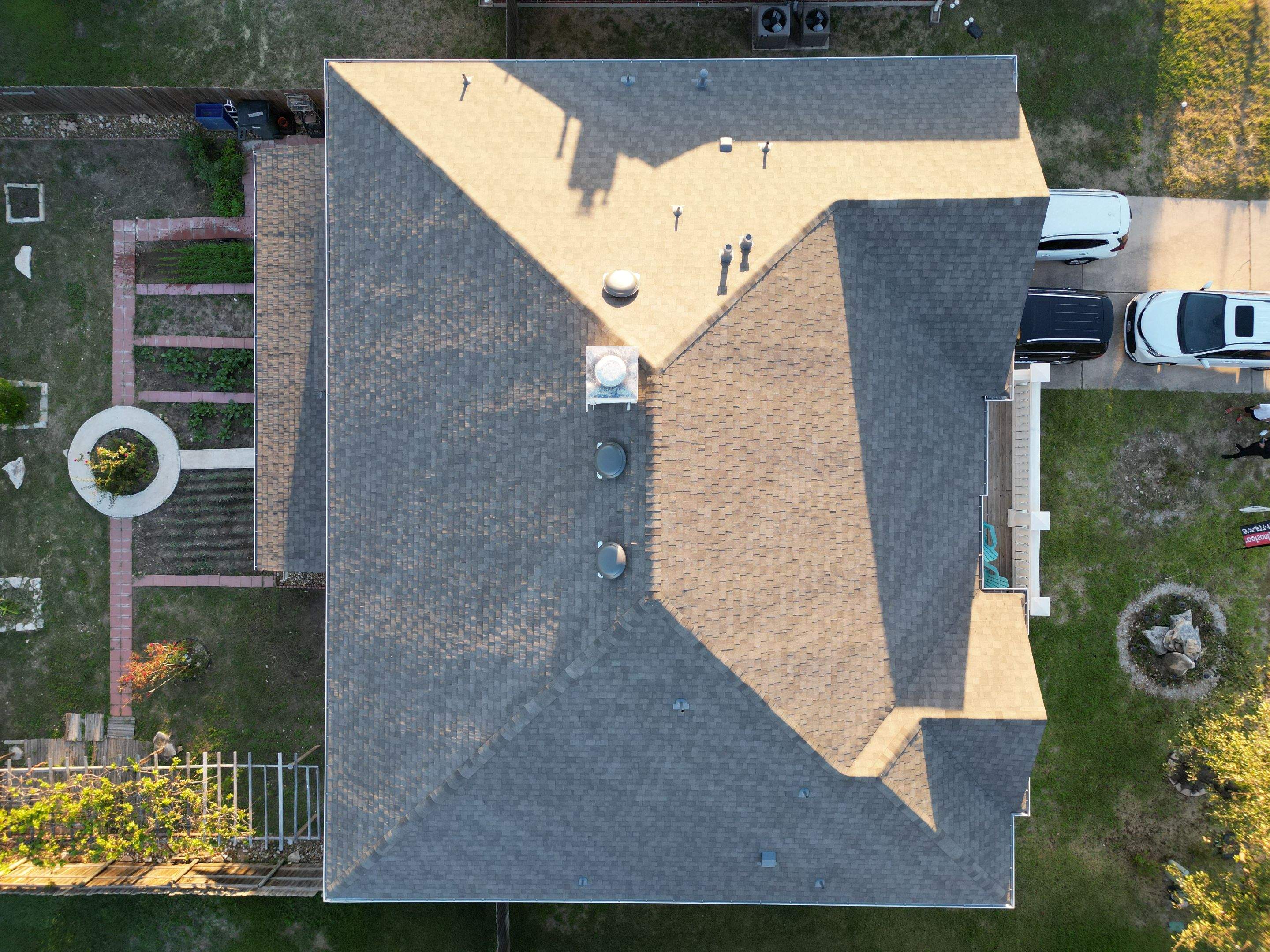 Weathered Wood - Iko Cambridge by RoofsOnly.com