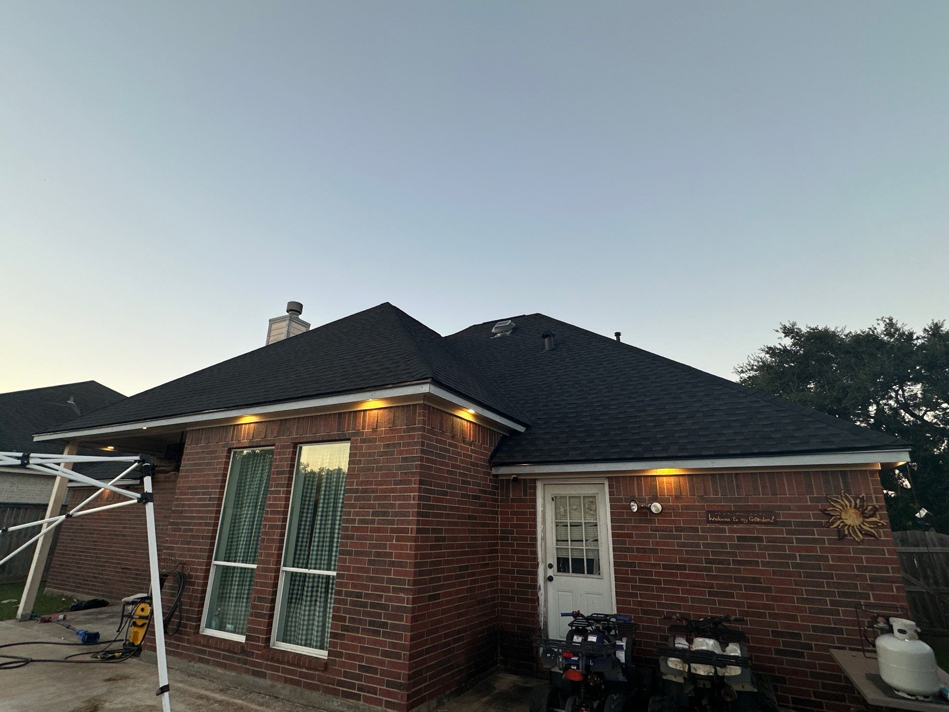 Gaf hdz charcoal by Motion Roofing