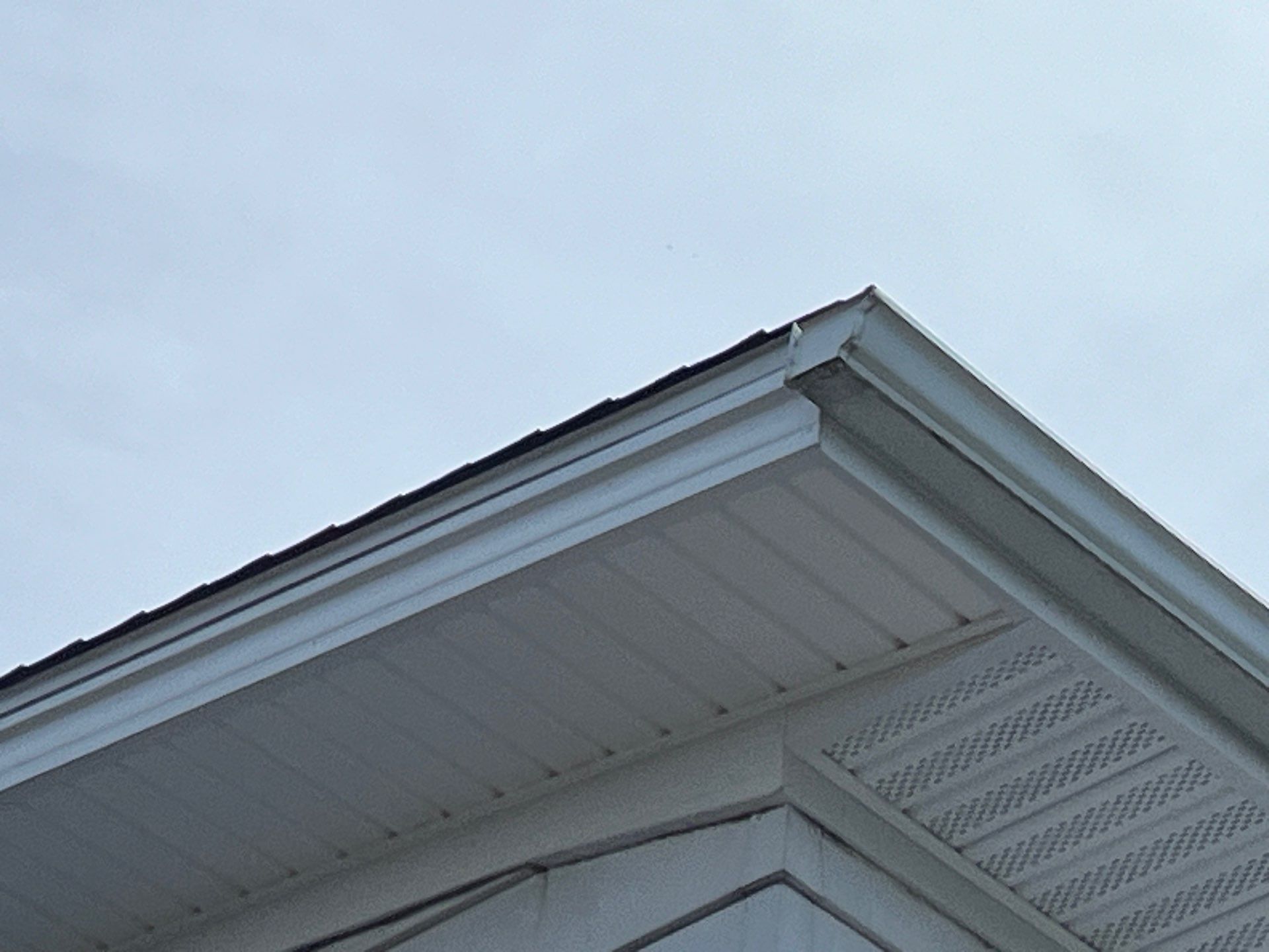 Soffit/fascia replacement by Nitro Roofing and Construction