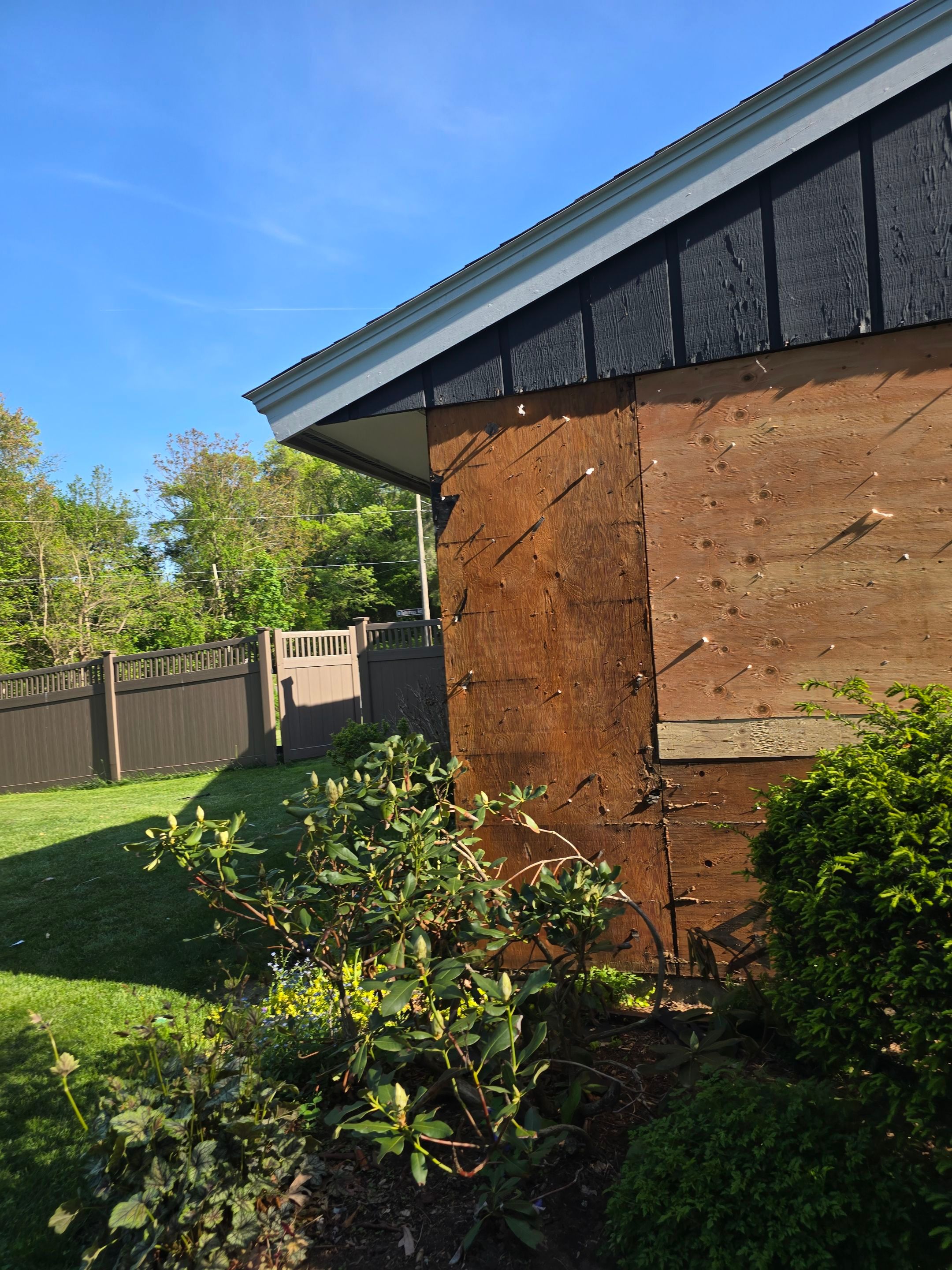 Vinyl Siding Transformation – Pacific Blue by Mighty Dog Roofing of Greater Middlesex County