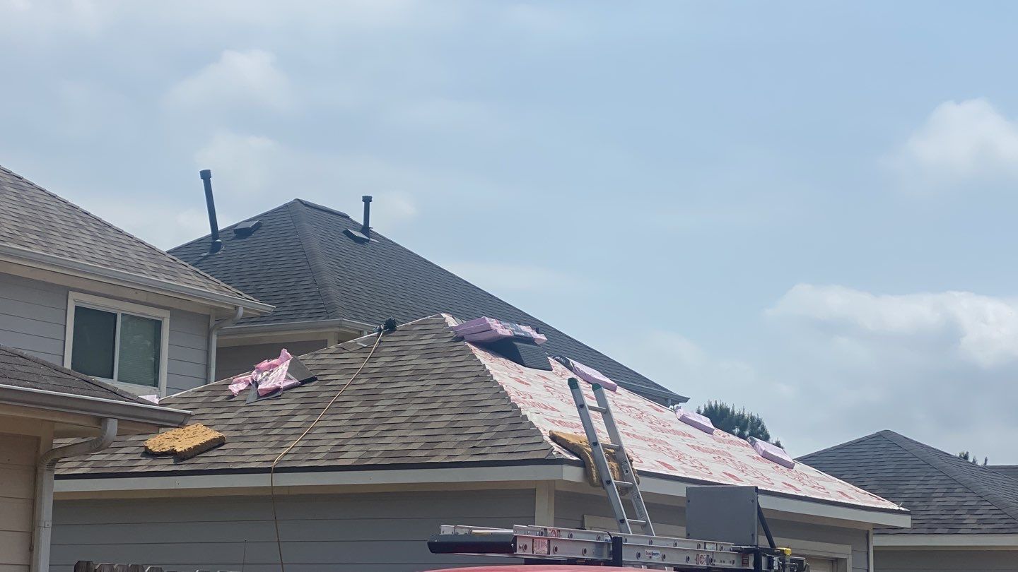 Residential Roofing Installation using Owen's Corning Duration (Lifetime) Shingles by Roof Repair Company