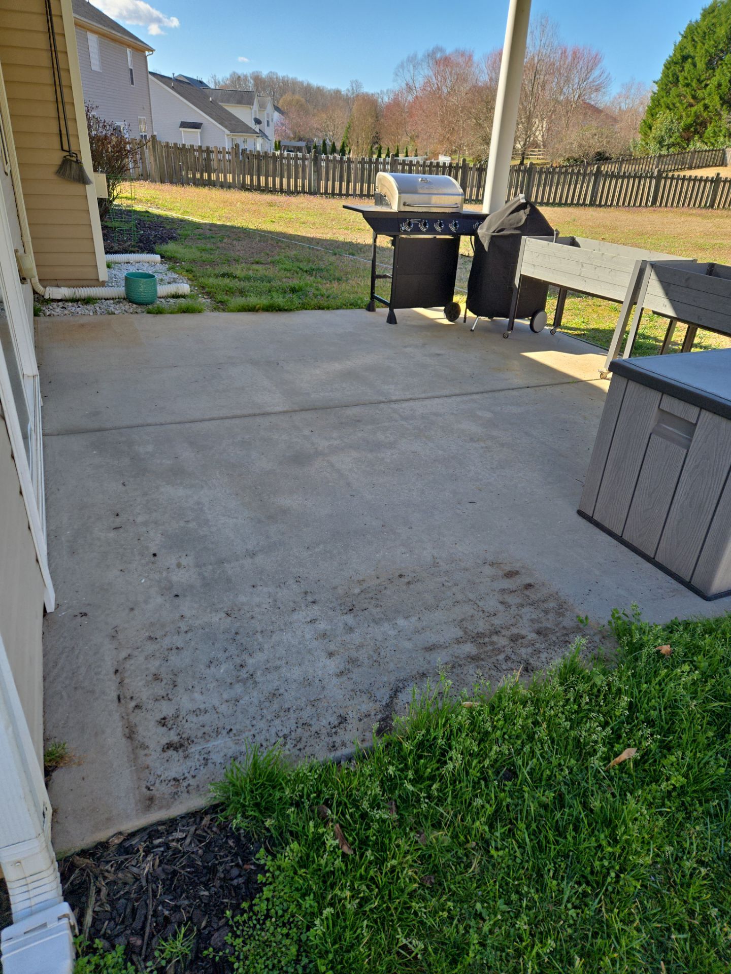House Wash using cleaner by Power Wash Masters LLC