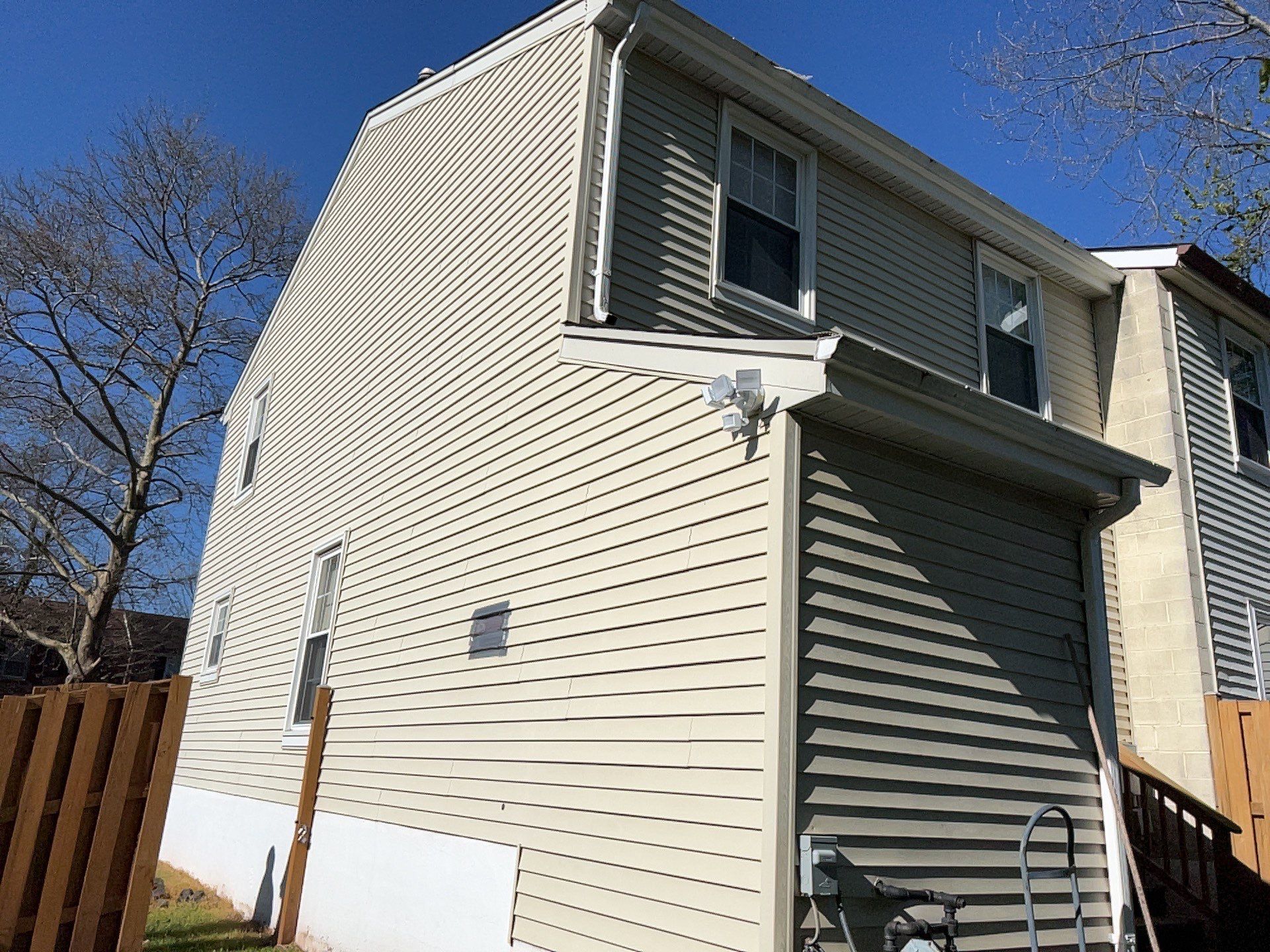 Centreville: CertainTeed Monogram Siding in Sandstone Beige by RM Banning, Inc.