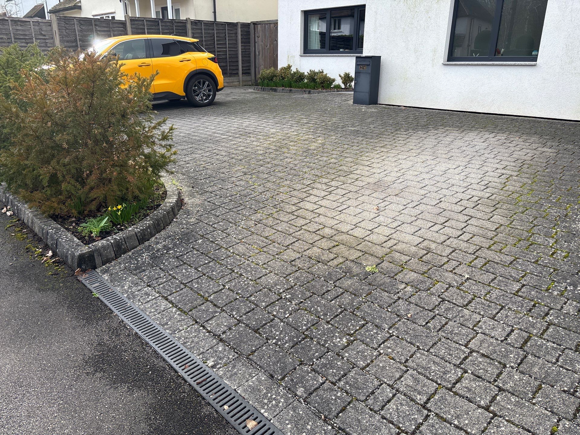 Render Cleaning -Driveway Cleaning by Ges Exterior Cleaning ltd