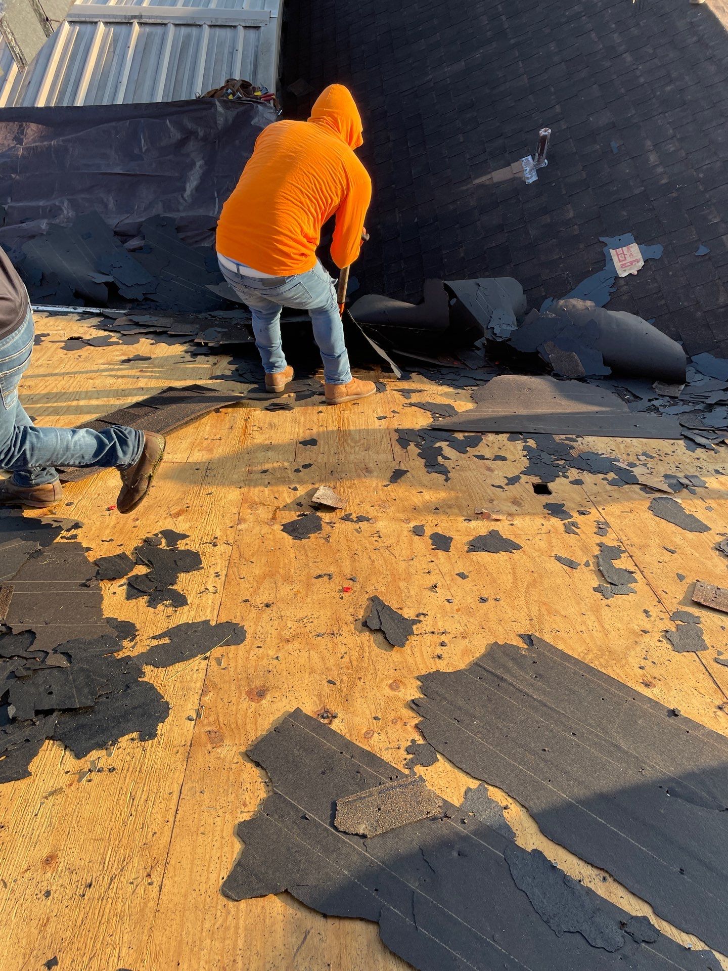 Residential Roofing Installation using Owen's Corning Duration (Lifetime) Shingles by Roof Repair Company