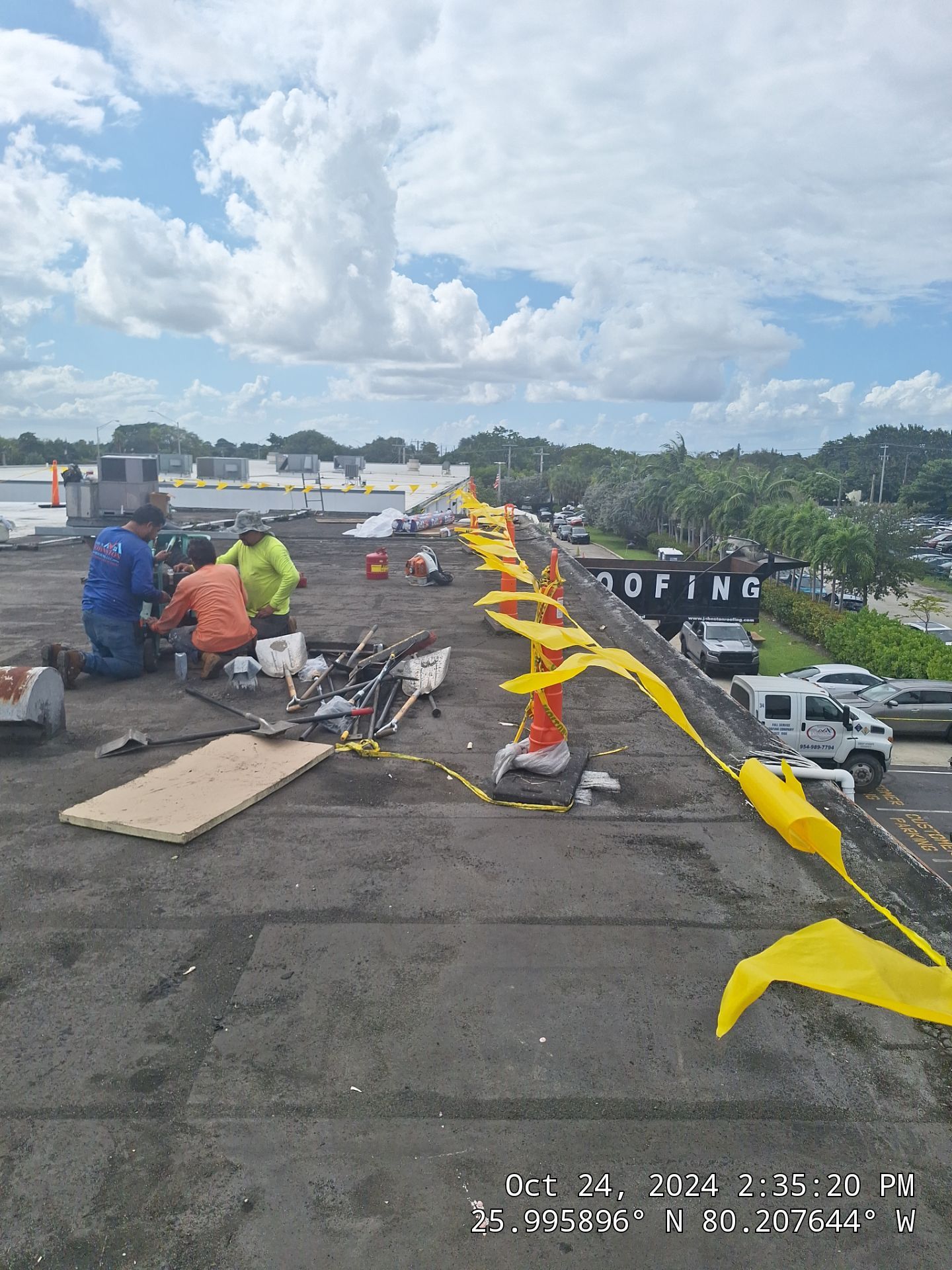 COMMERCIAL REROOF GAF TPO EVERGUARD 60 MIL SMOOTH WITH 1-1/2" INSULATION by Earl W. Johnston Roofing