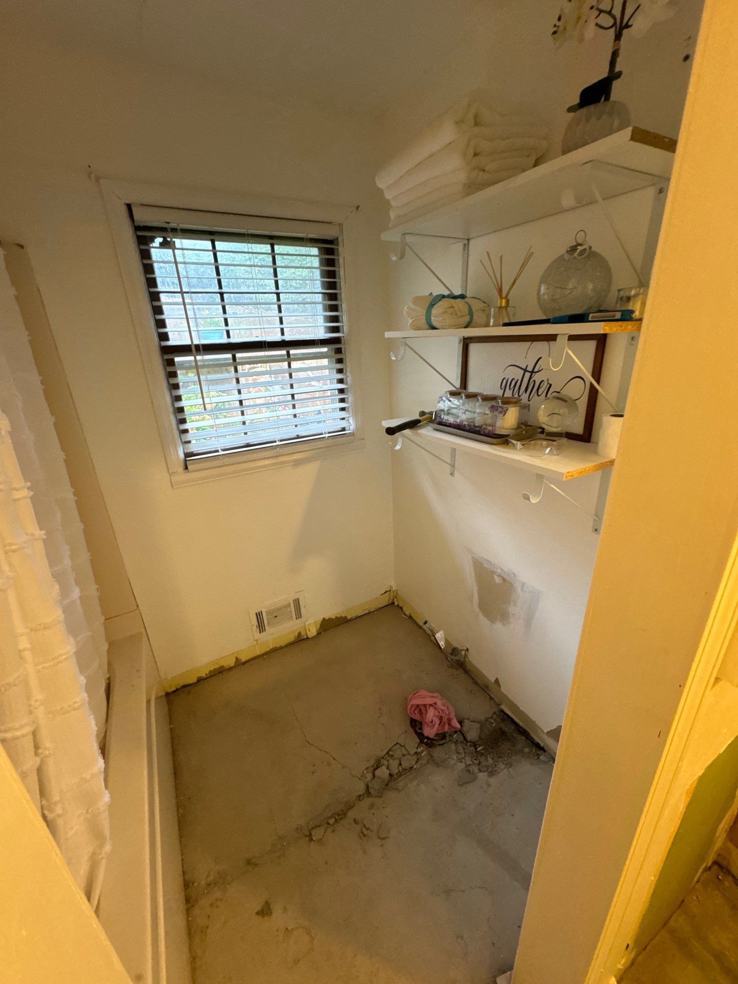 Hall bathroom renovation by Prudencio