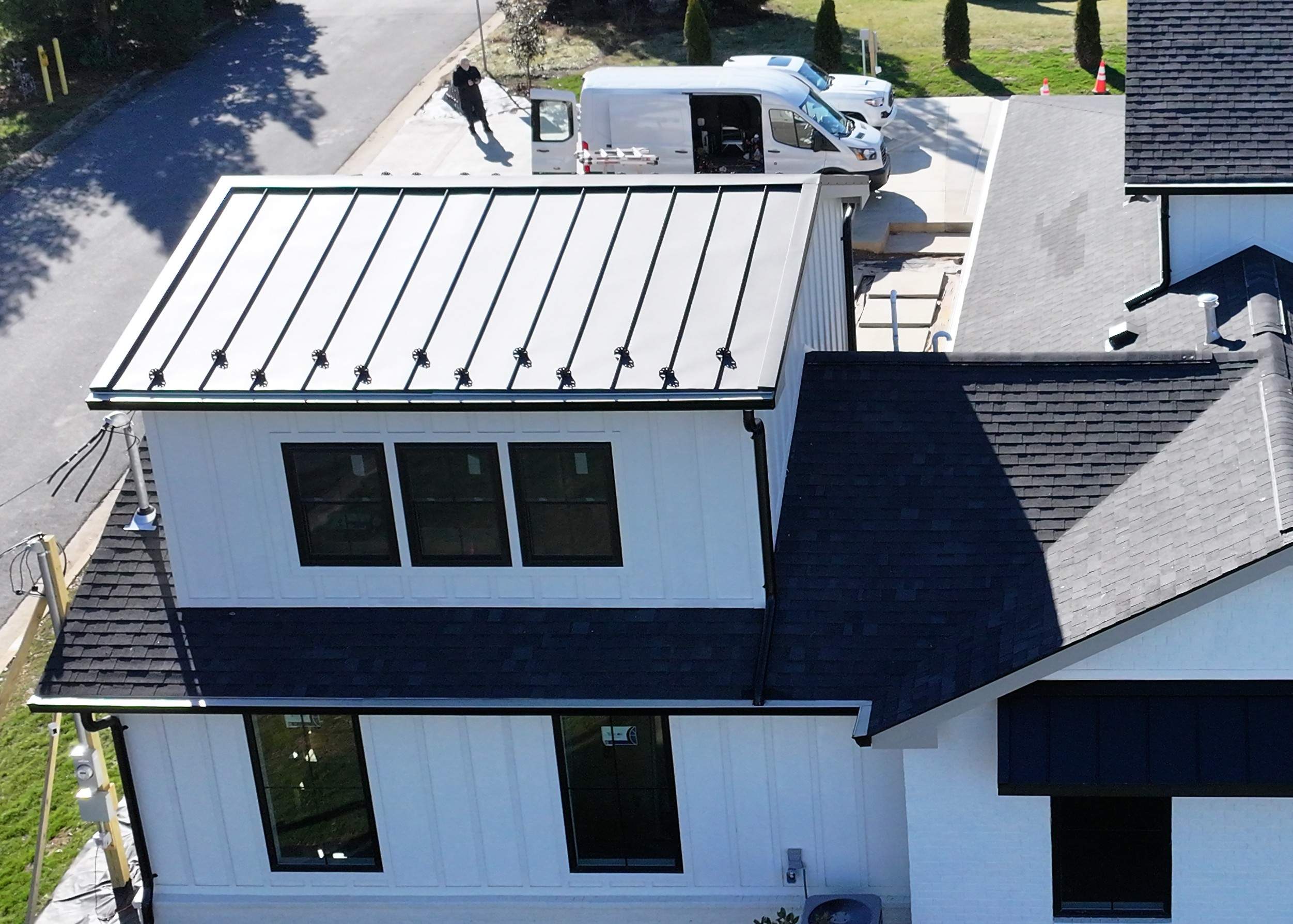 Miller Residence by Omnia Roofing