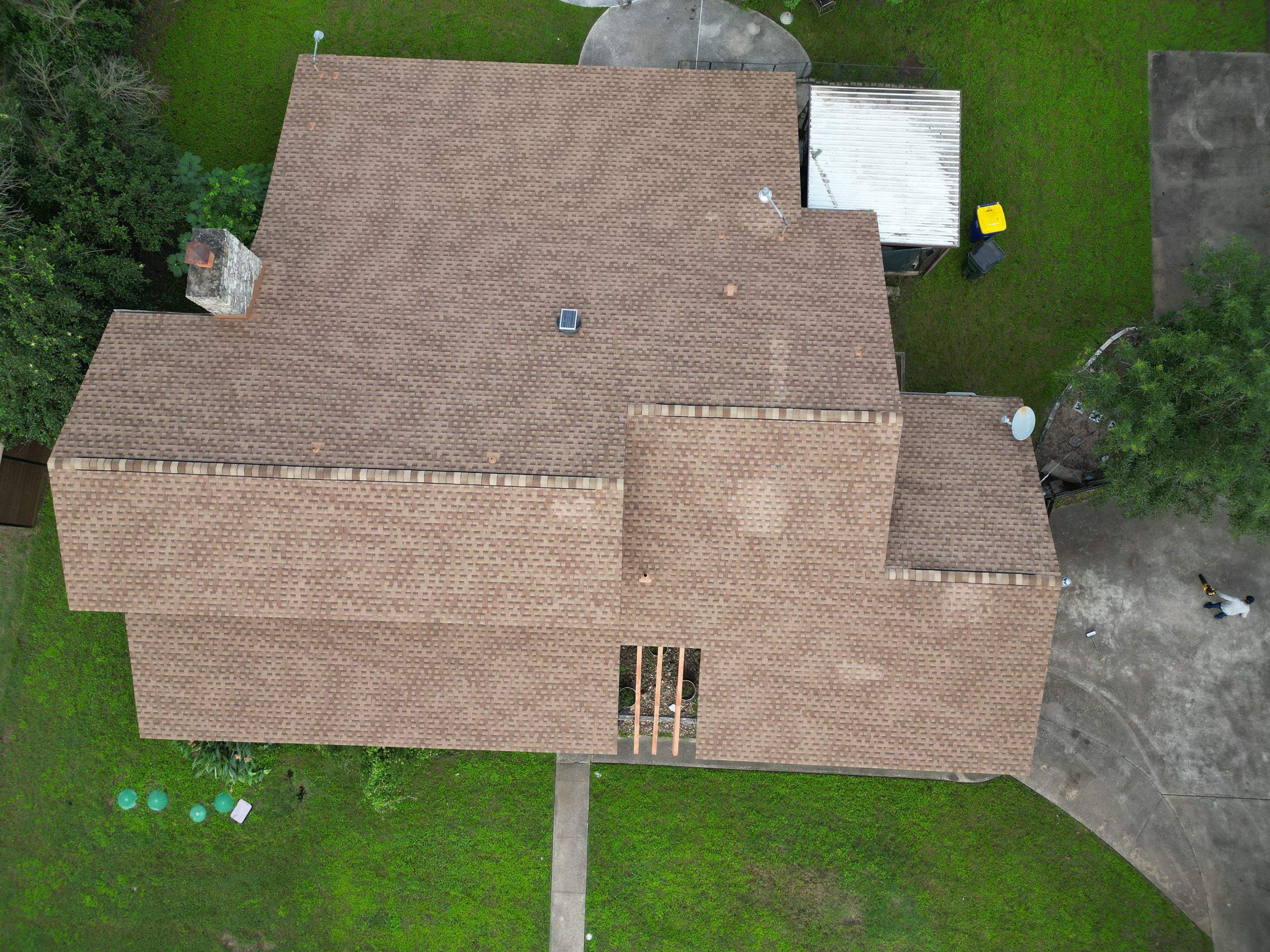 Shakewood - GAF Timberline HDZ by RoofsOnly.com