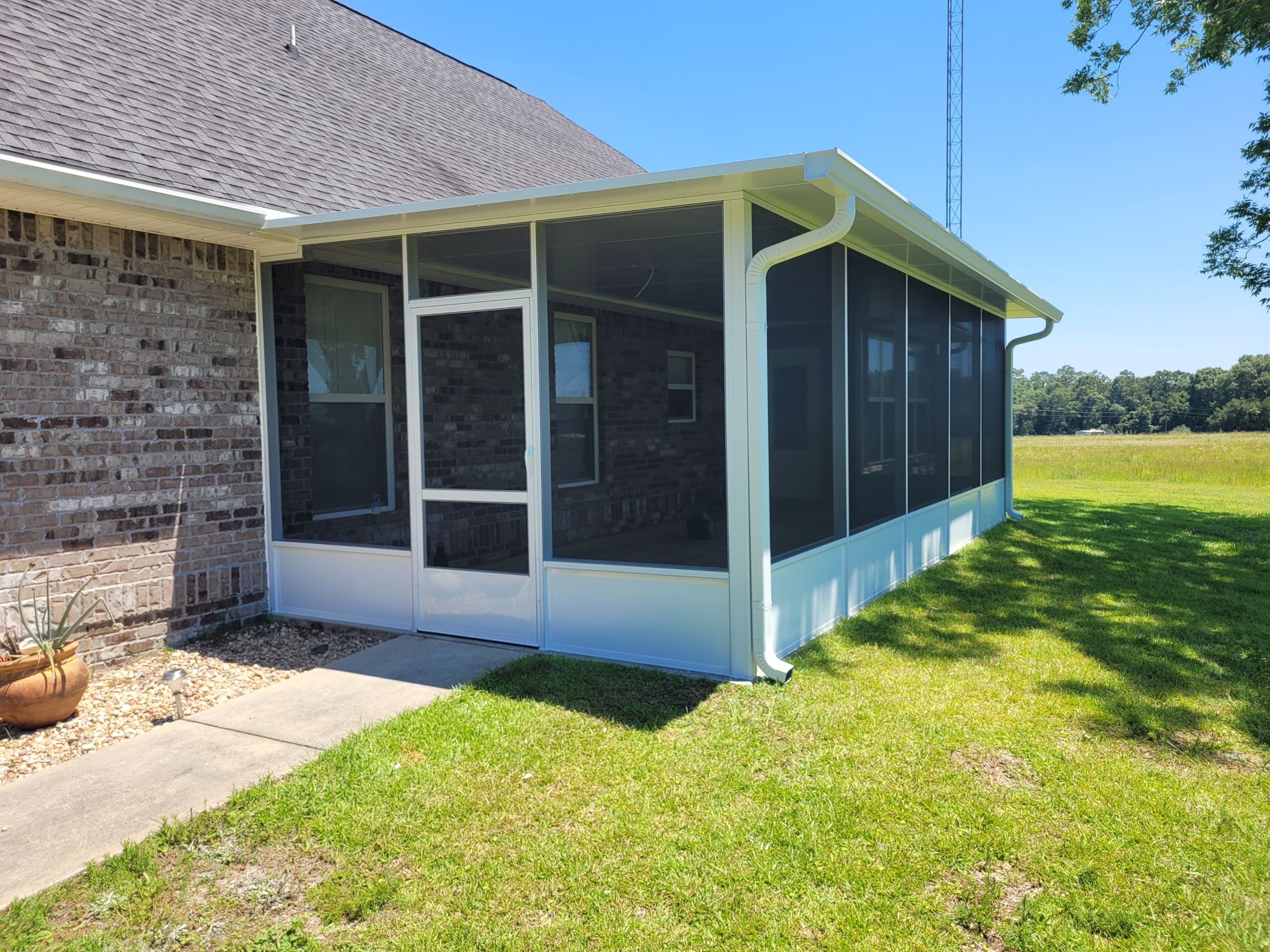 Screen Room in Baker, FL by Titan Sunrooms