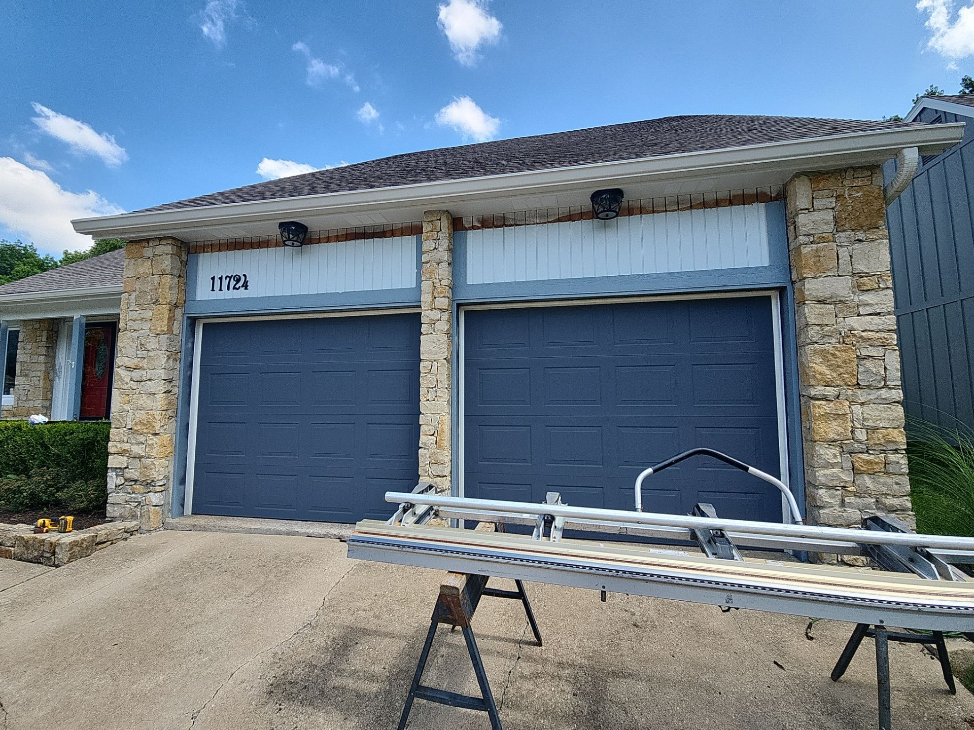 James Hardie siding in Overland park  by EEC  Windows, Siding & Roofing 