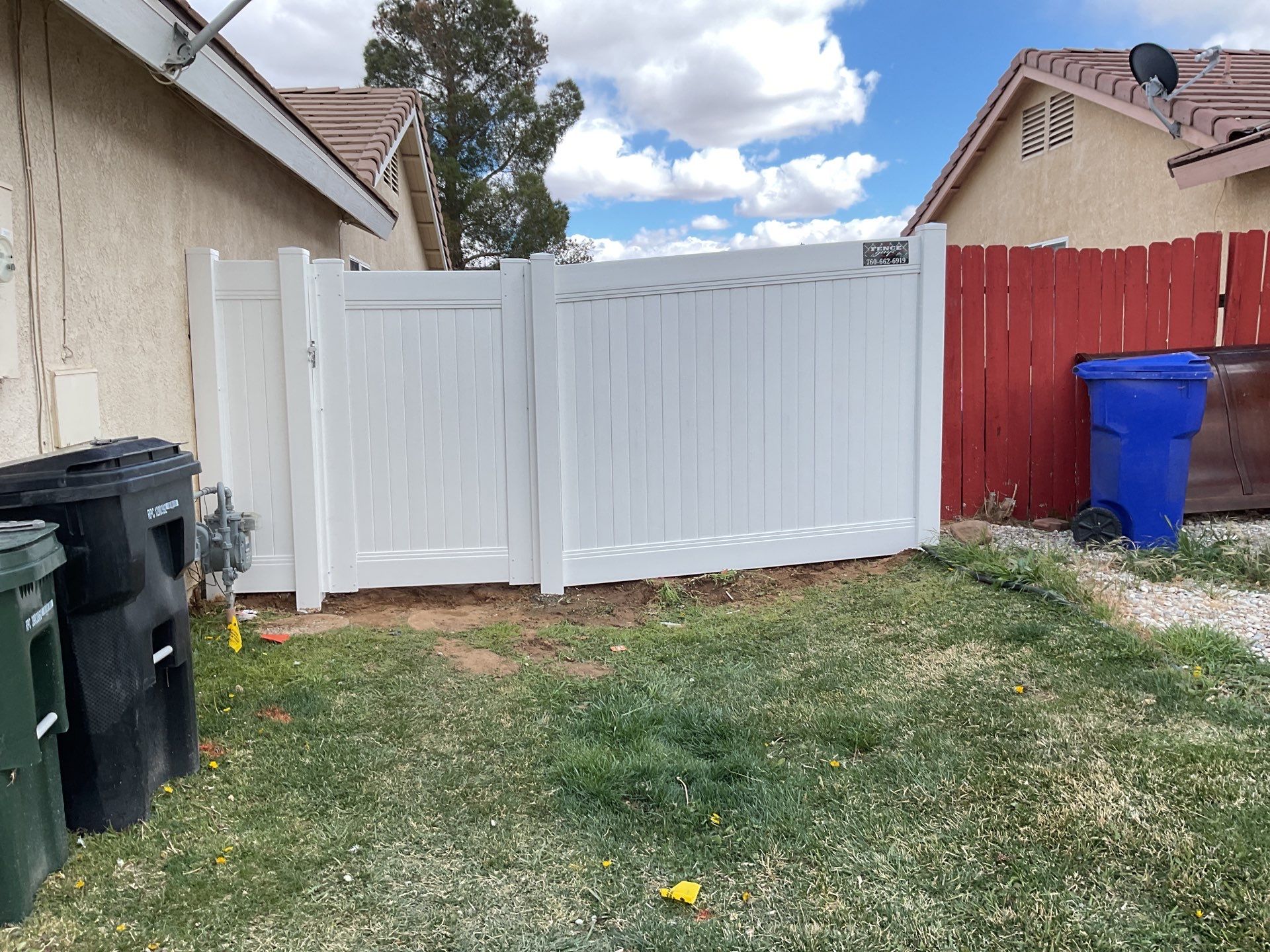 Fence Installation using Vinyl by Fence Guys Inc. 