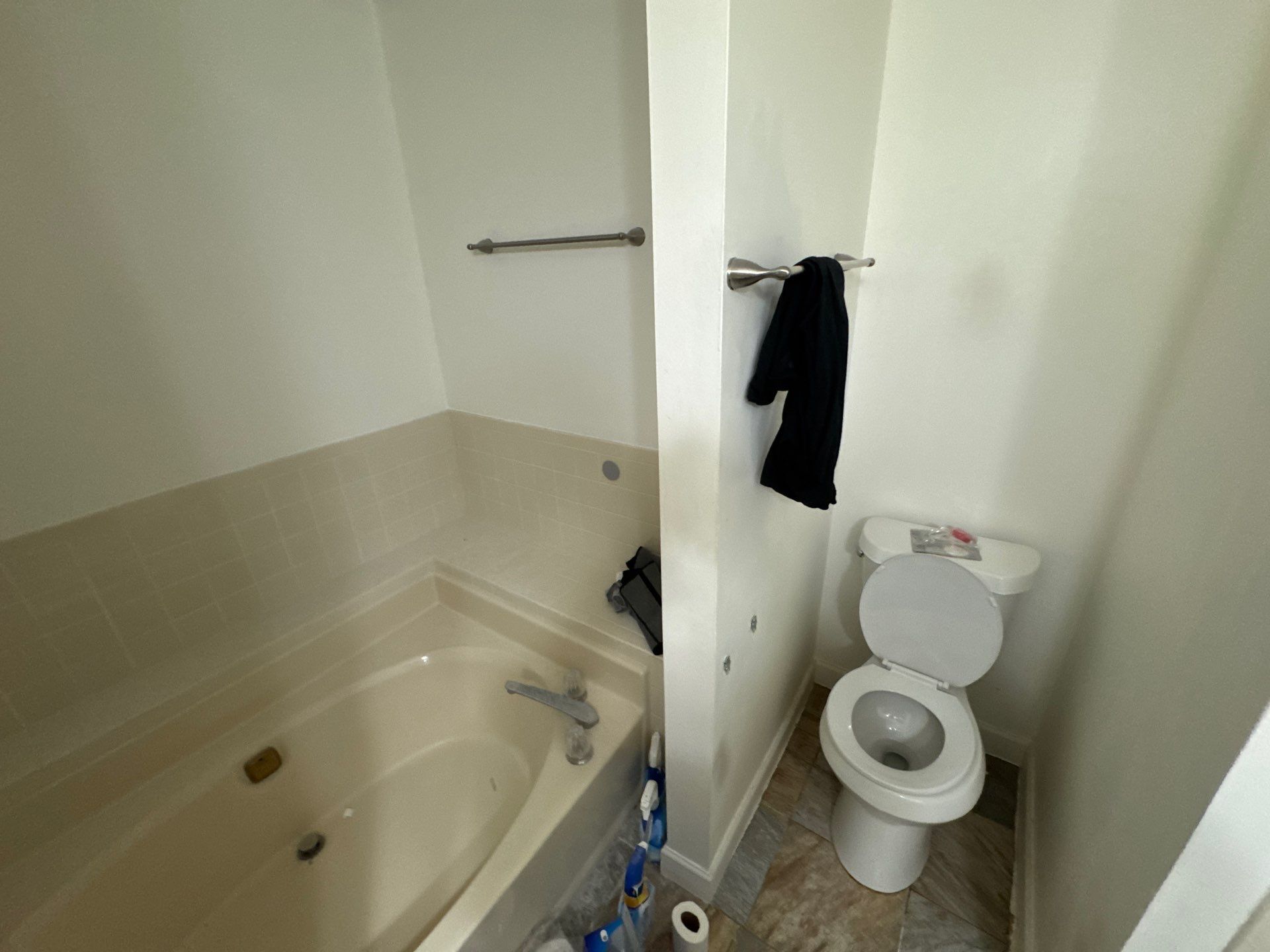 Master bathroom renovation by Prudencio