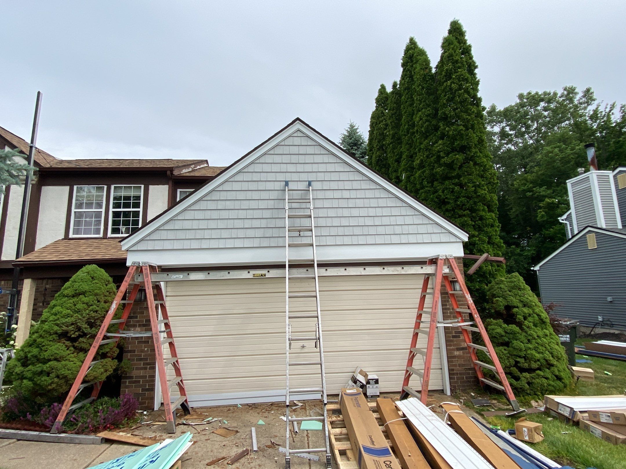 Siding Replacement using CertainTeed Restoration Classis D4 by 180 Contractors