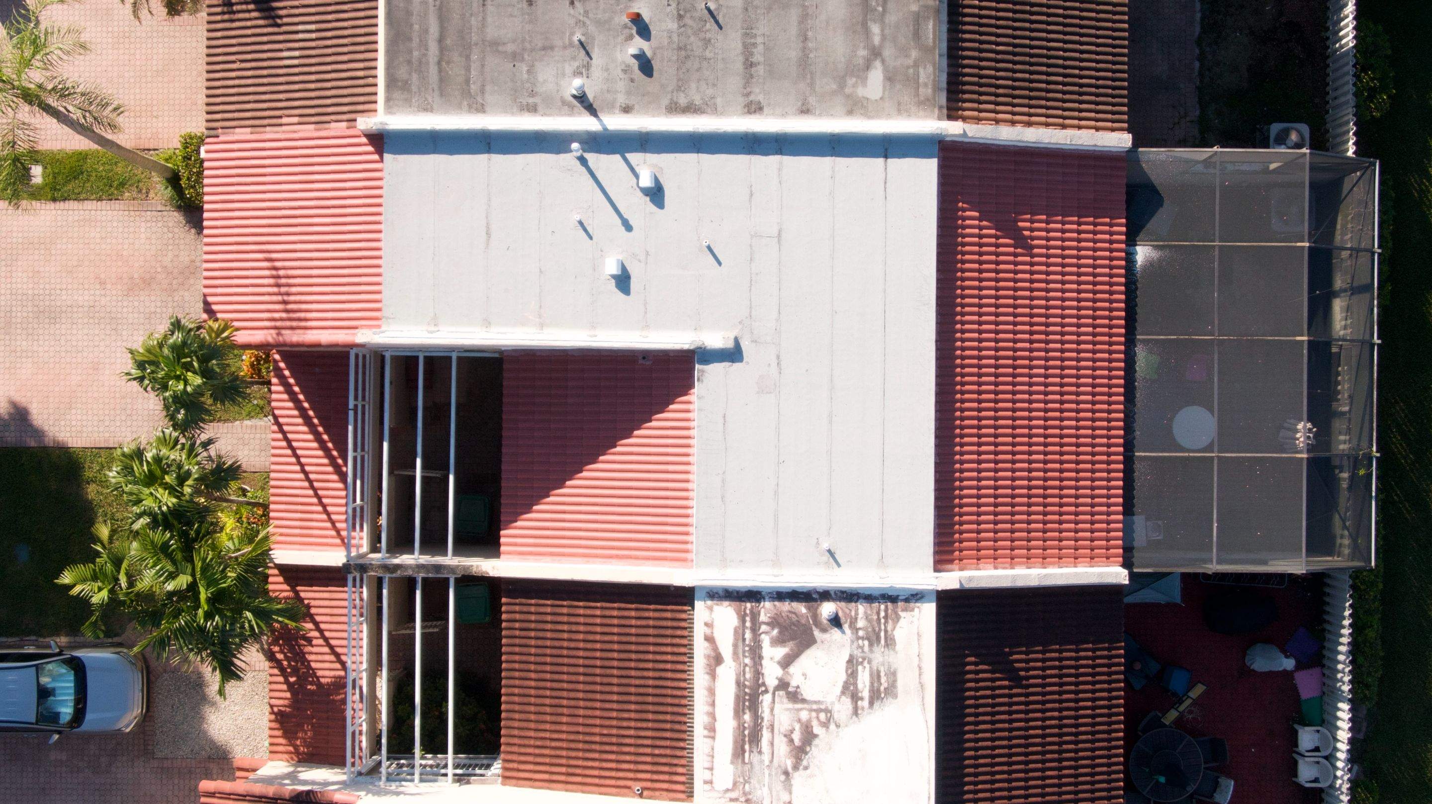 Crown - Tuscany - Smoked Fireclay by Istueta Roofing