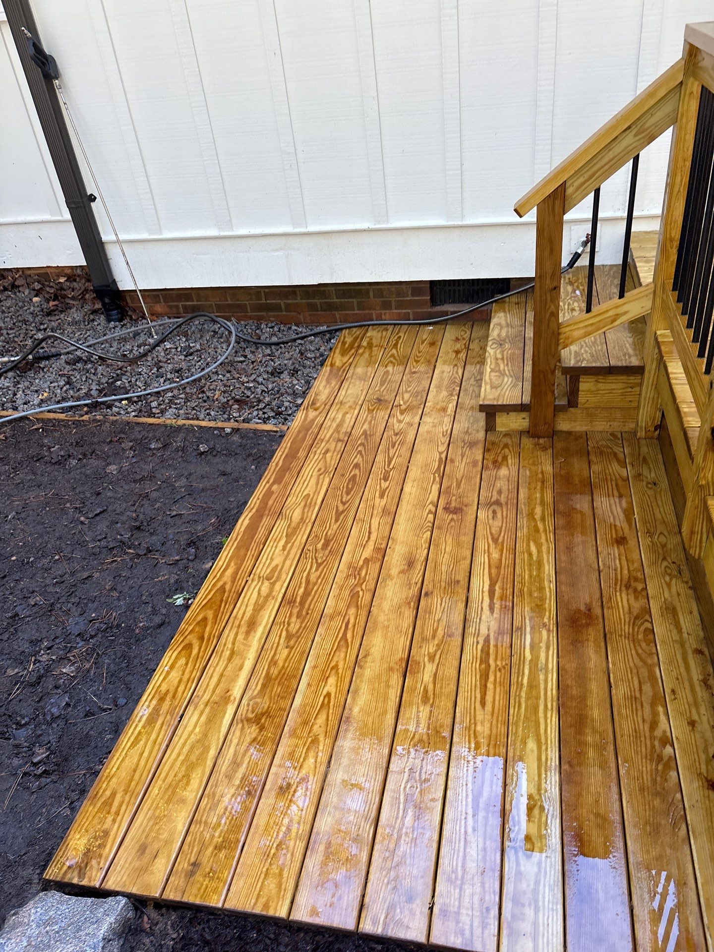 Wood Deck using Wood Sealant by DuraSeal