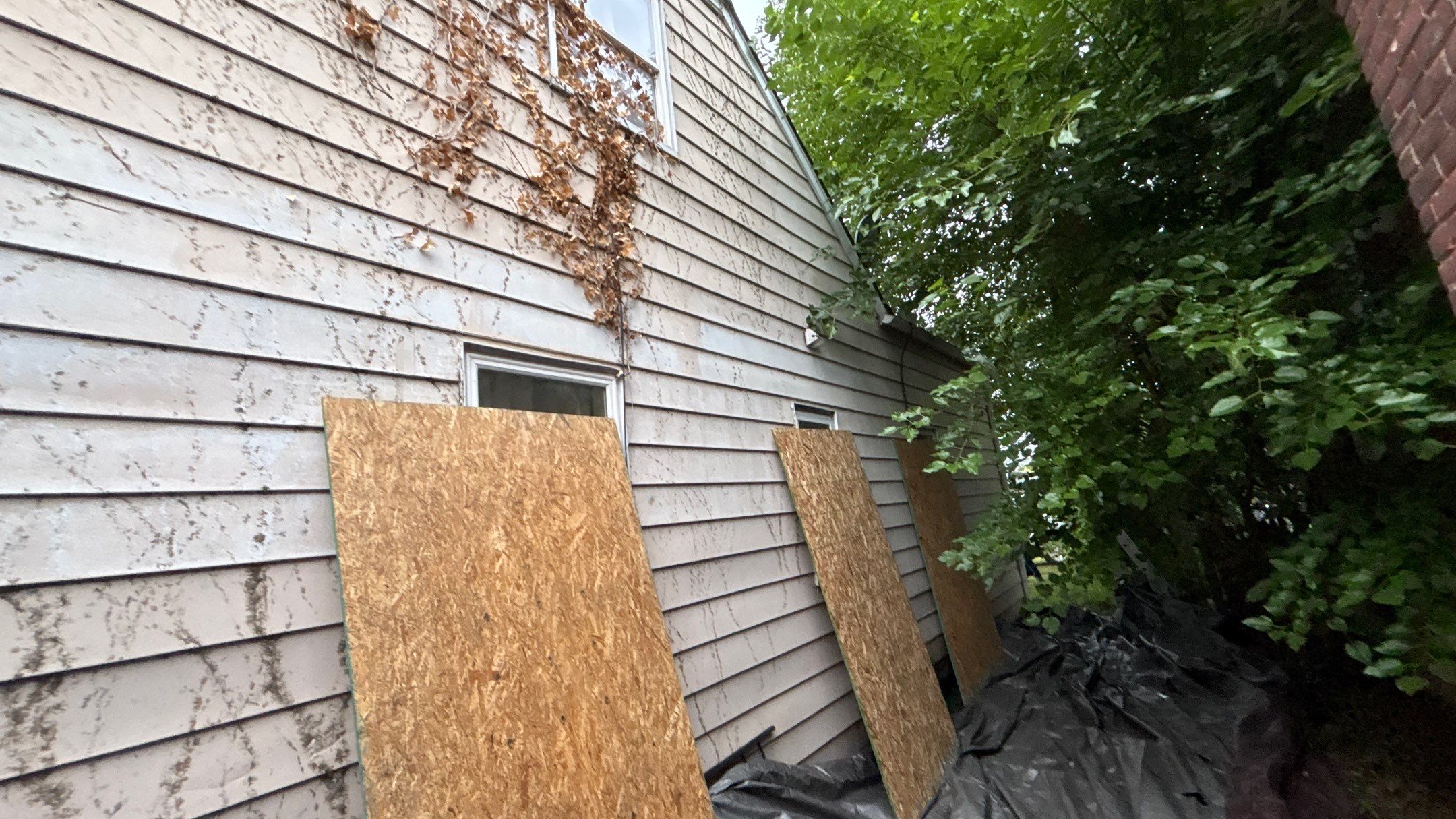 Roof Replacement using Owens Corning Brownwood by 180 Contractors