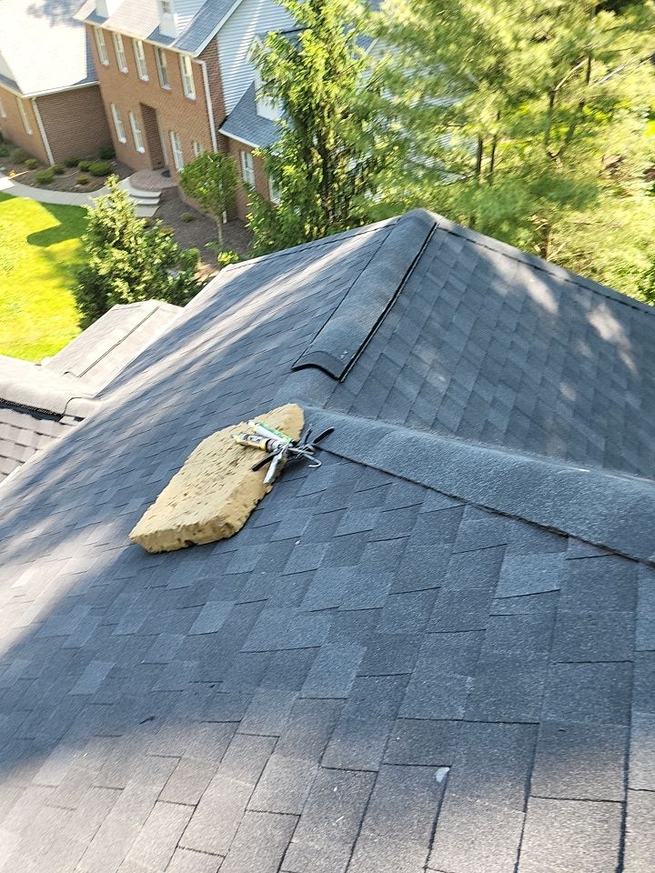 ATLAS PINNACLE COLOR: BLACK SHADOW by Eagle Eye Roofing