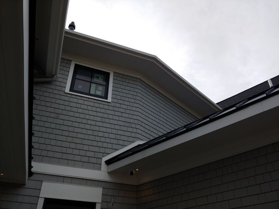 Swansea, MA Gutter Installation using 4x6 Fiberglass Gutter with PVC Bed Moulding by Gutter Pro Enterprises