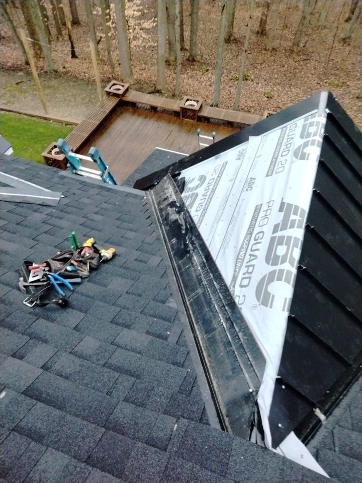 Residential Roofing Installation using Owens Corning Duration, Driftwood by Absolute Roofing and Construction