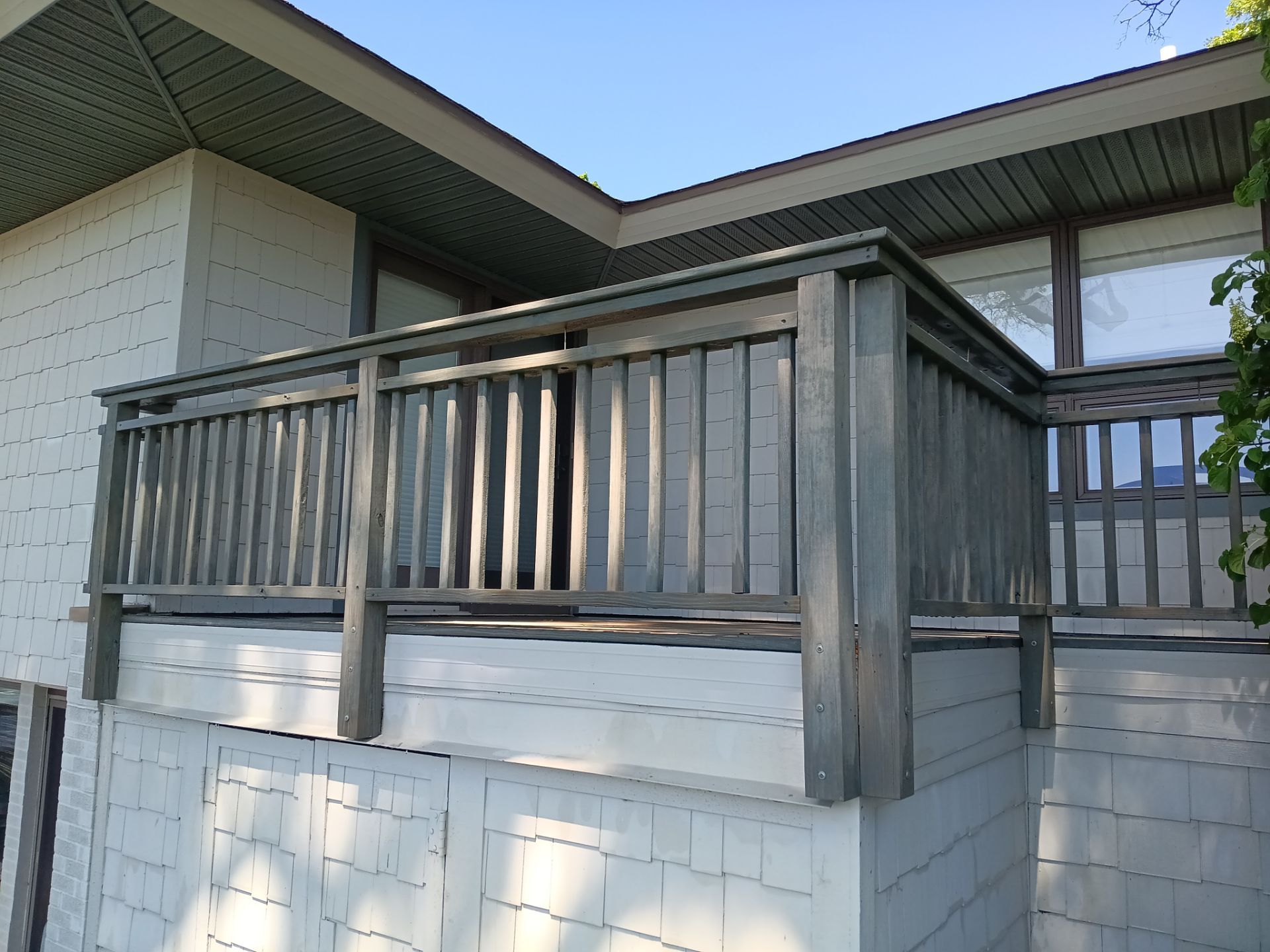 Deck Staining and Pressure Washing by Gordon Painting