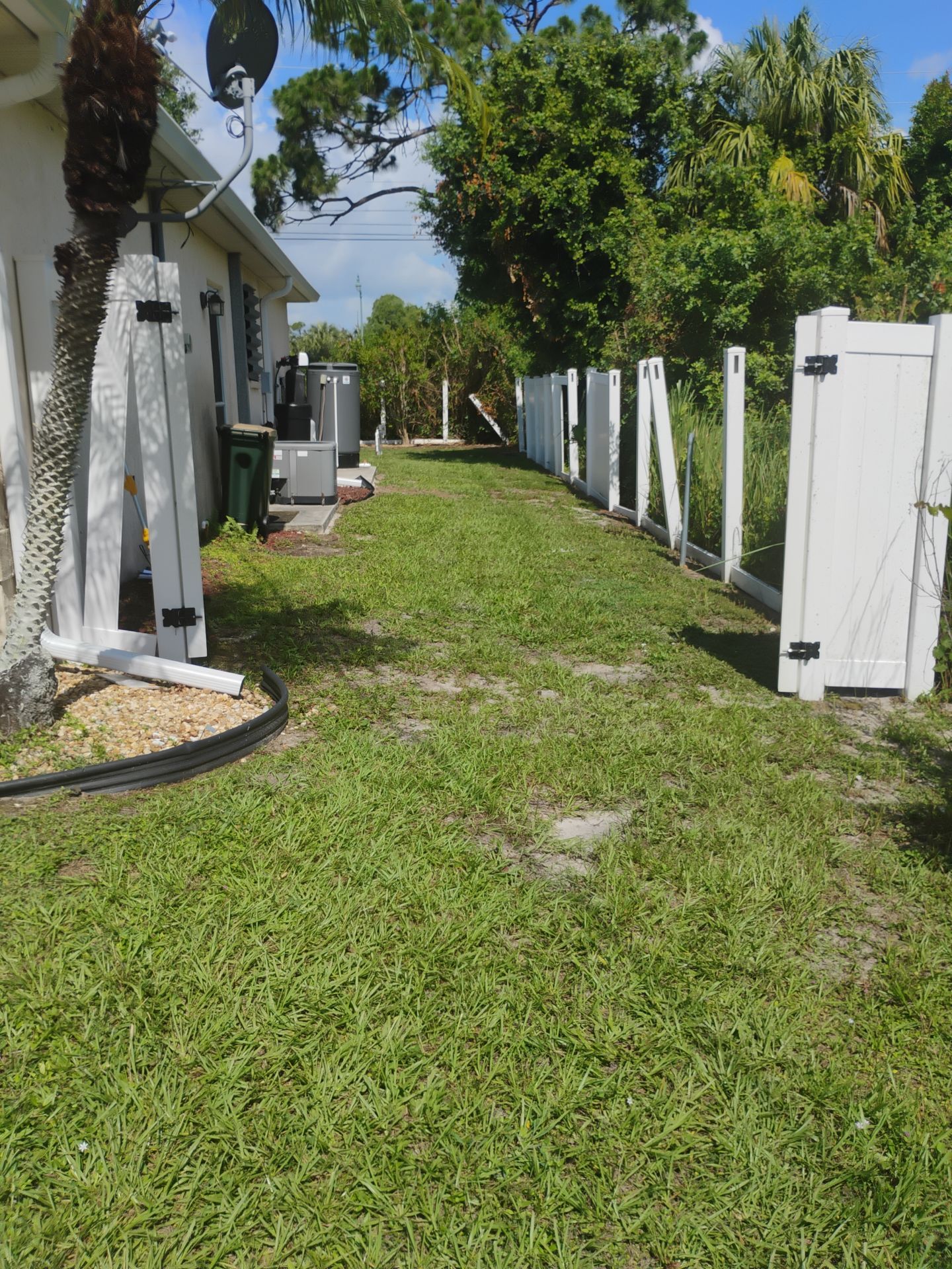 White Vinyl Privacy Fence Repair and Replacement in North Port by True Fence LLC